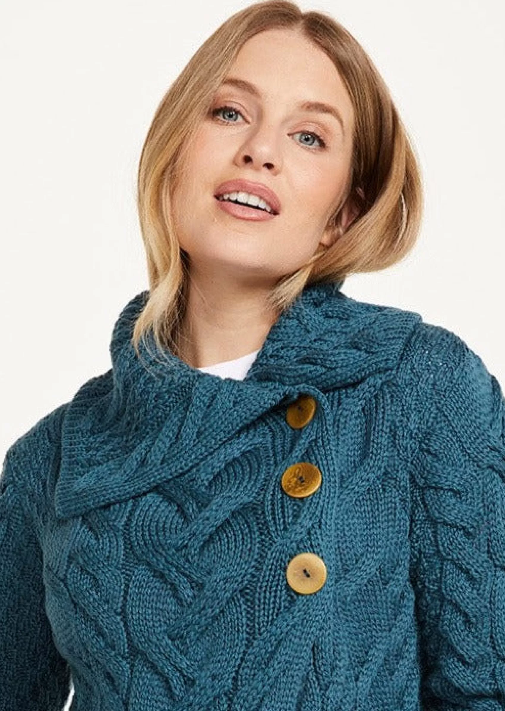 Aran Sweaters | Aran Cardigans^Aran Woollen Mills Aran 3 Buttoned Longline Cardigan | Irish Sea