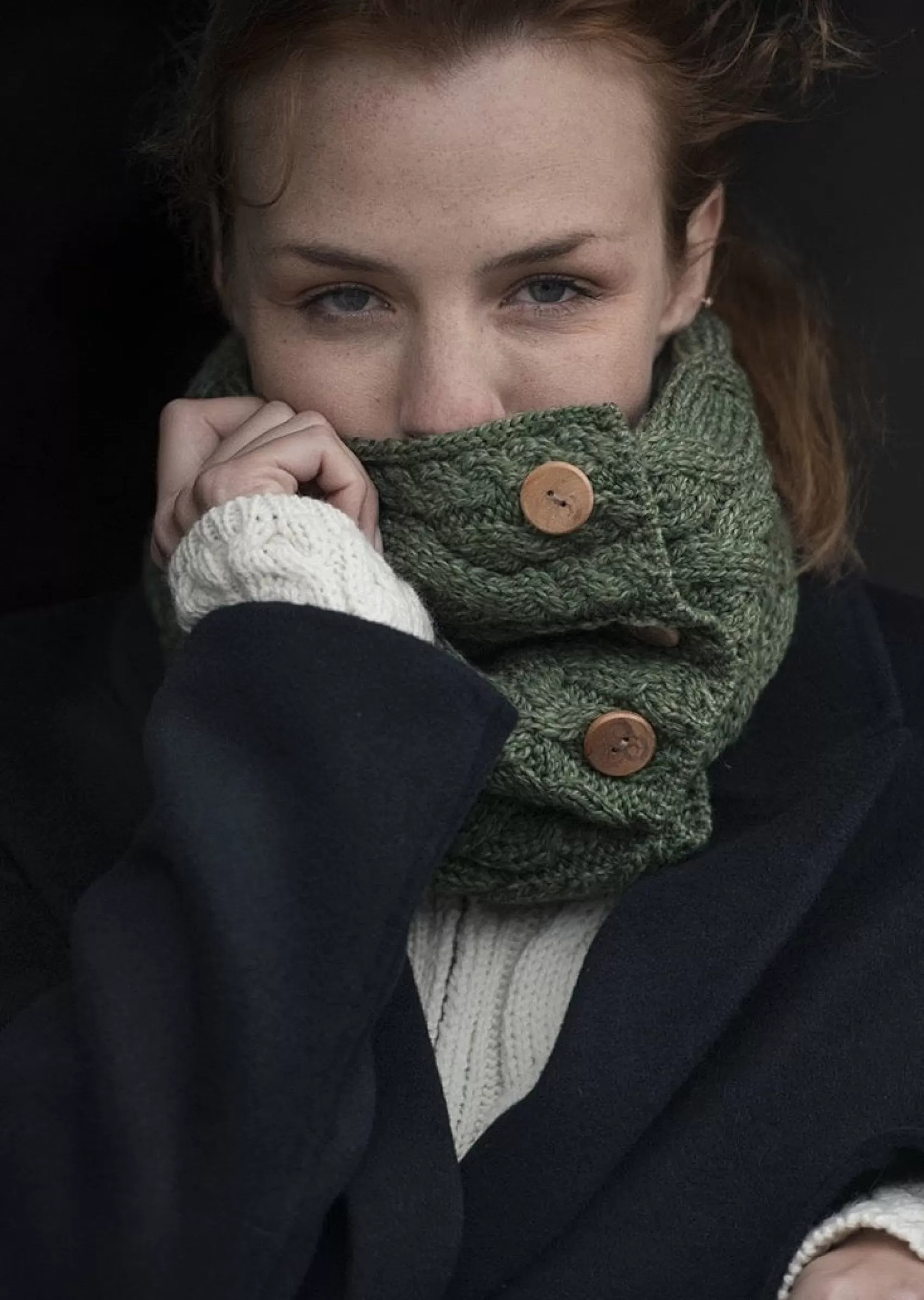 Scarves^Aran Woollen Mills Aran Button Scarf | Green