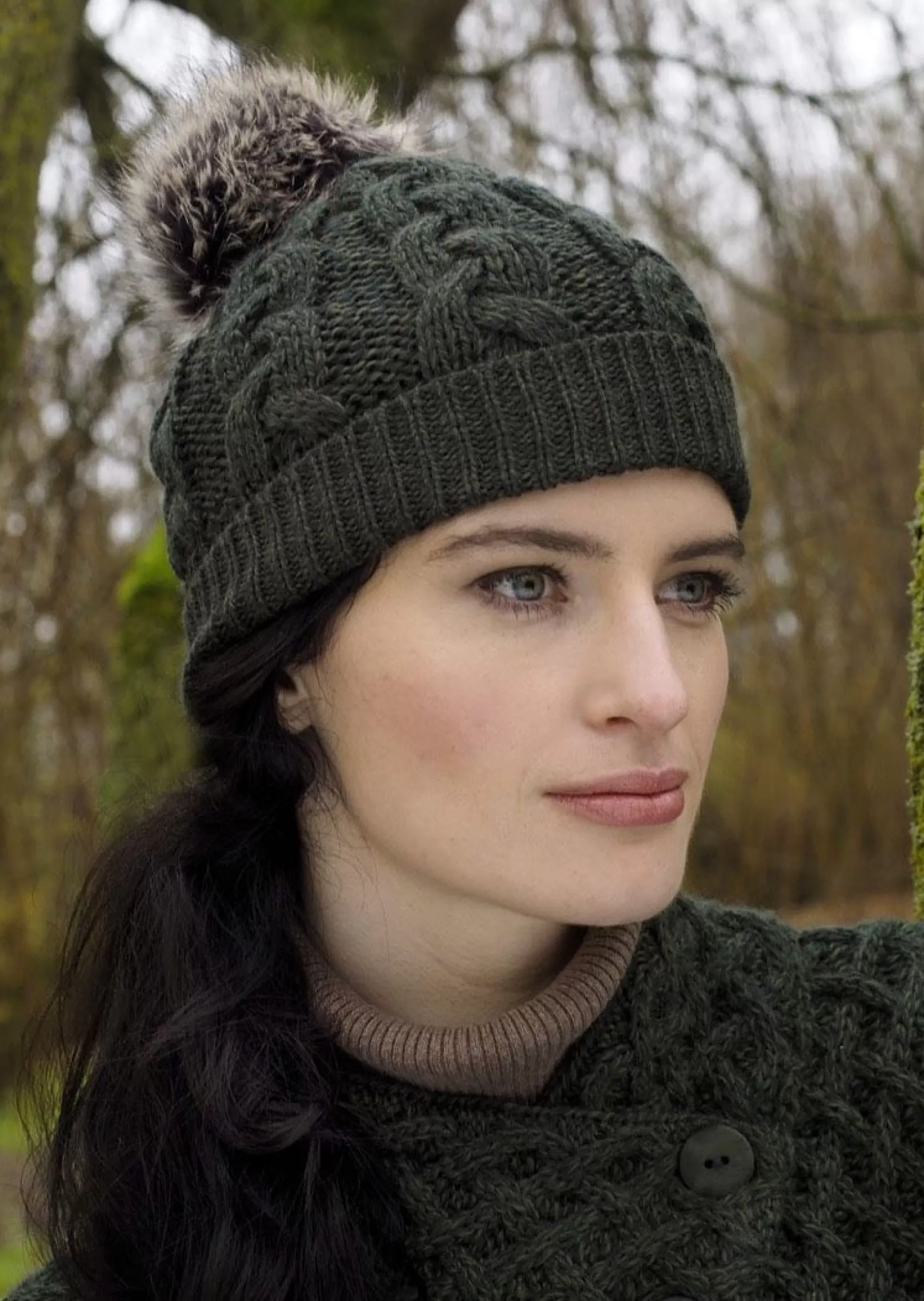 Hats & Caps^Aran Crafts Aran Cable Knit Pom Pom Hat | Green