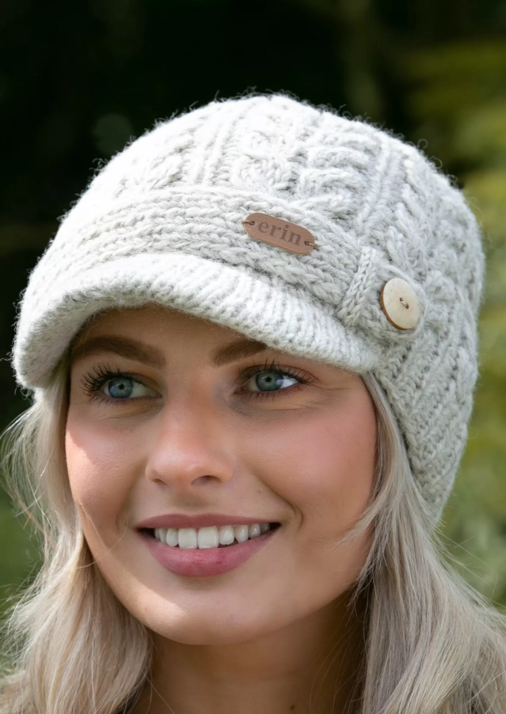 Hats & Caps^Erin Knitwear Aran Cable Peak Hat | Oatmeal