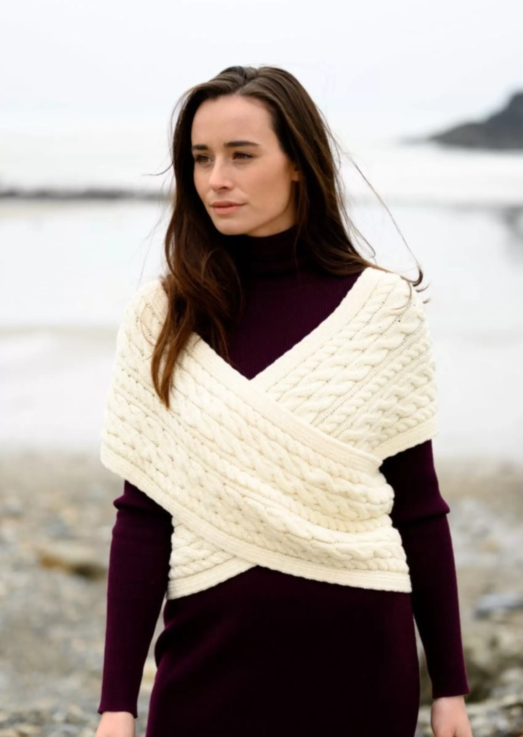 Aran Sweaters | Aran Cardigans^Aran Woollen Mills Aran Crossover Wrap | Natural