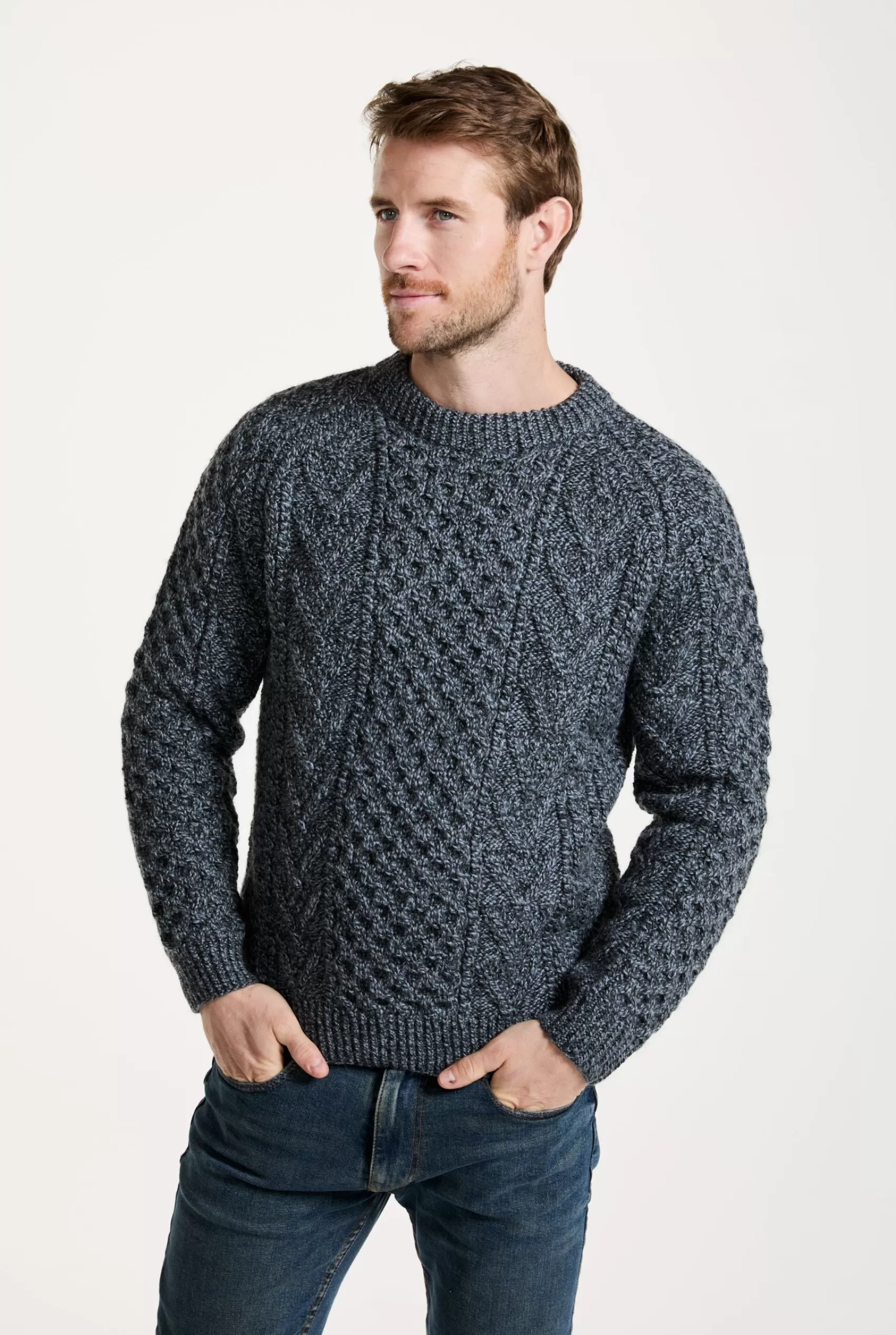 Aran Sweaters^Aran Woollen Mills Aran Handknit Crew Neck Sweater | Silver