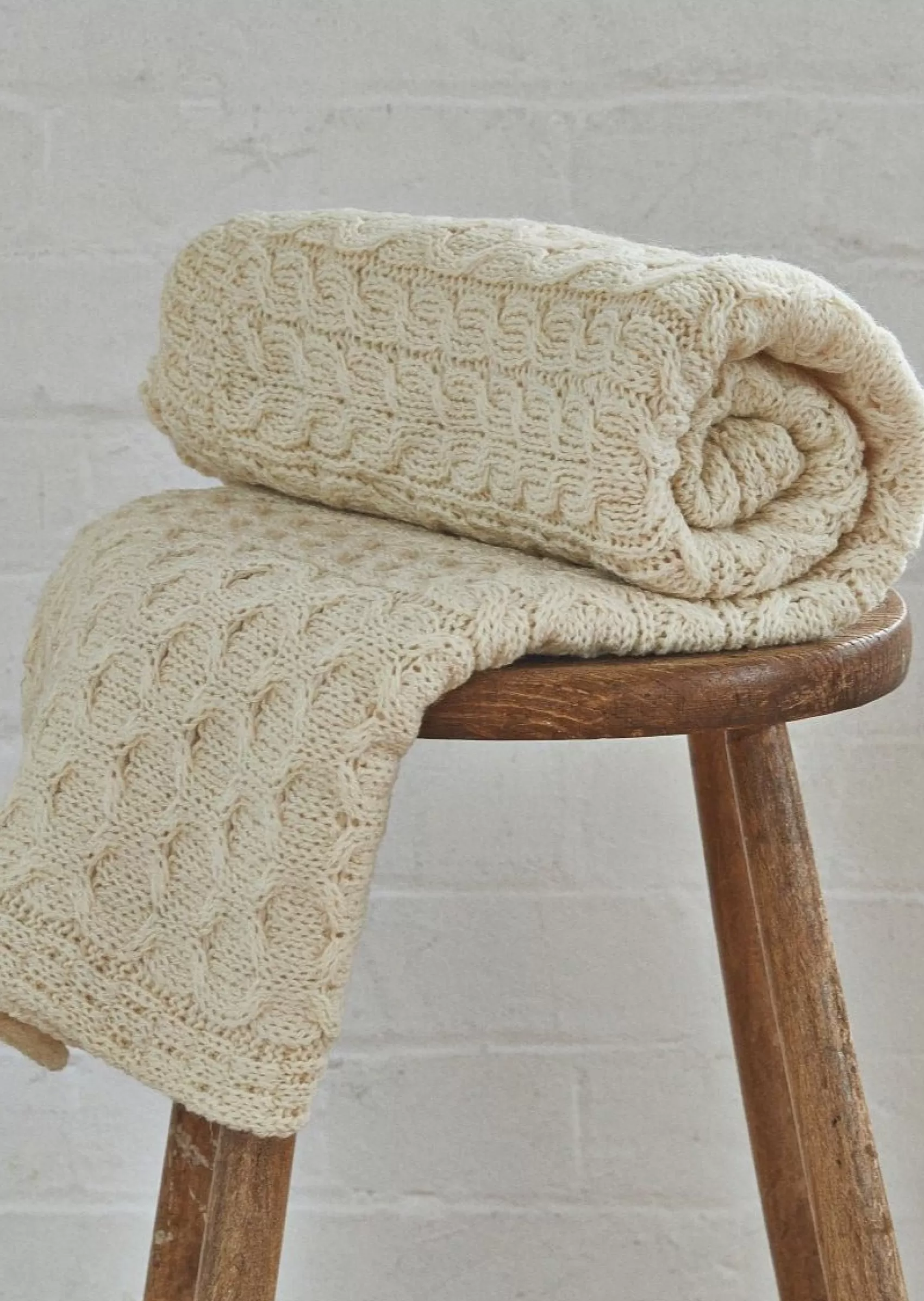 Blankets & Throws | Wool Blankets^Aran Woollen Mills Aran Honeycomb Pure Wool Throw