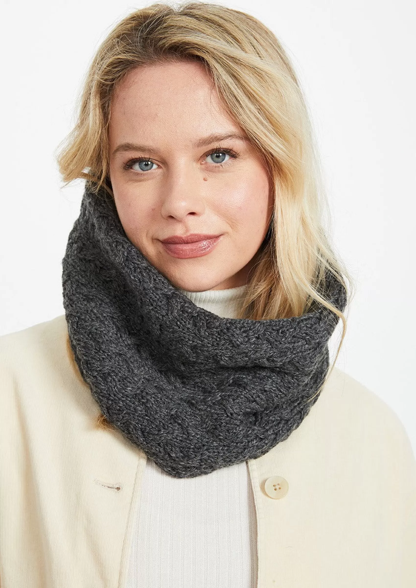 Scarves^Aran Woollen Mills Aran Infinity Cable Scarf | Charcoal