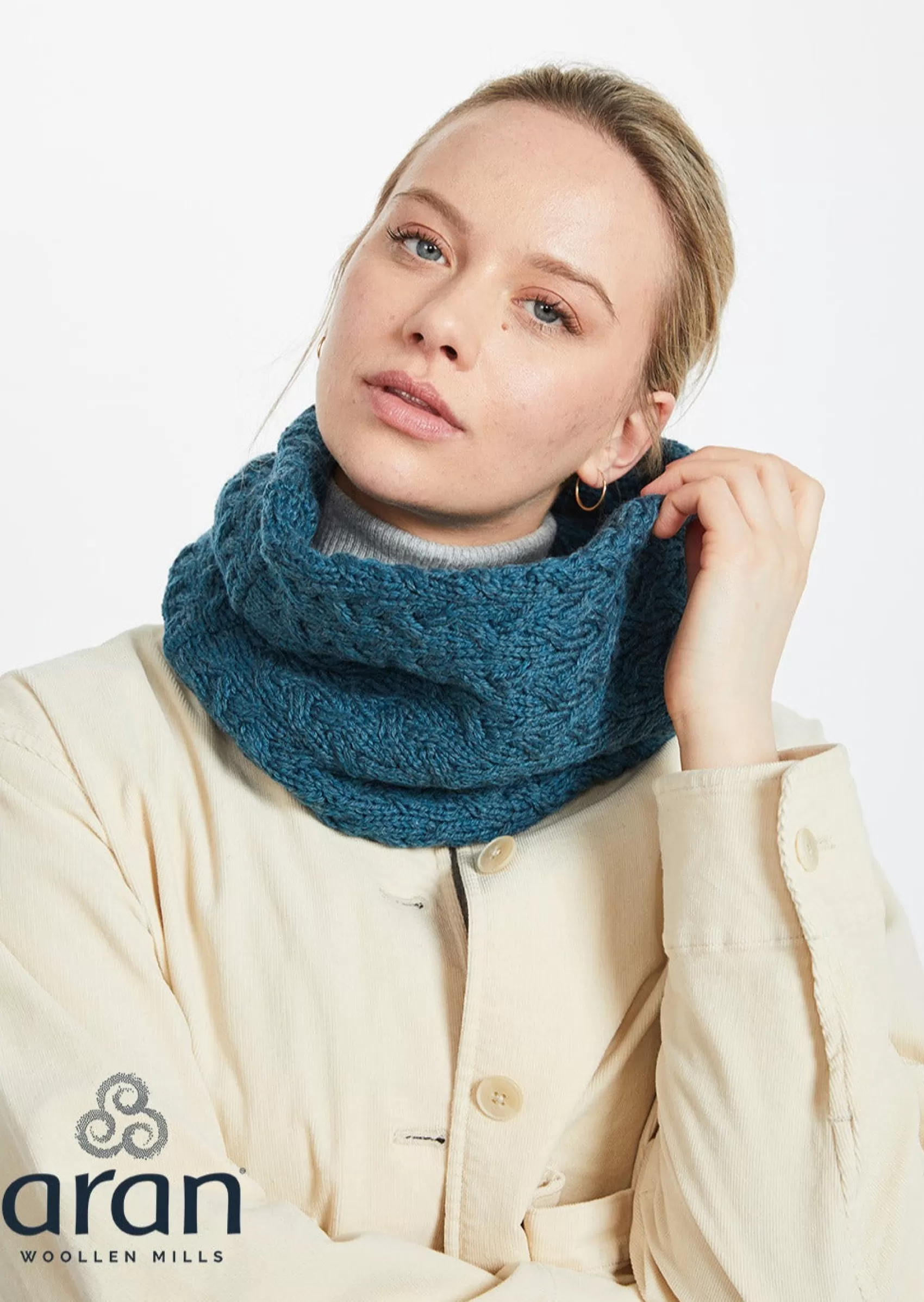 Scarves^Aran Woollen Mills Aran Infinity Cable Scarf | Irish Sea