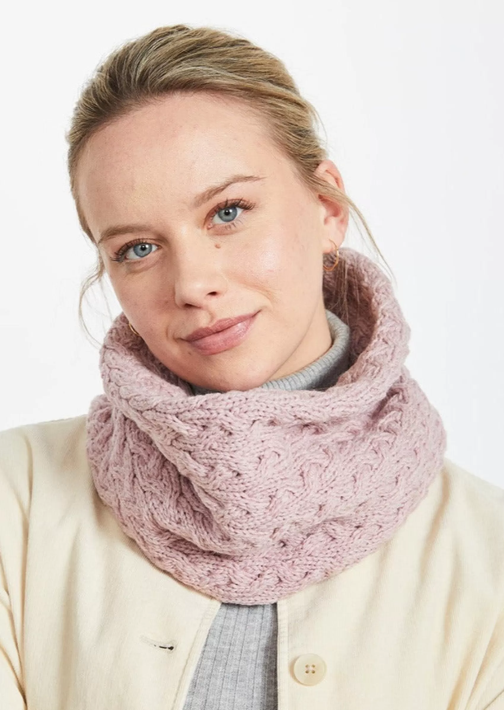 Scarves^Aran Woollen Mills Aran Infinity Cable Scarf | Pink