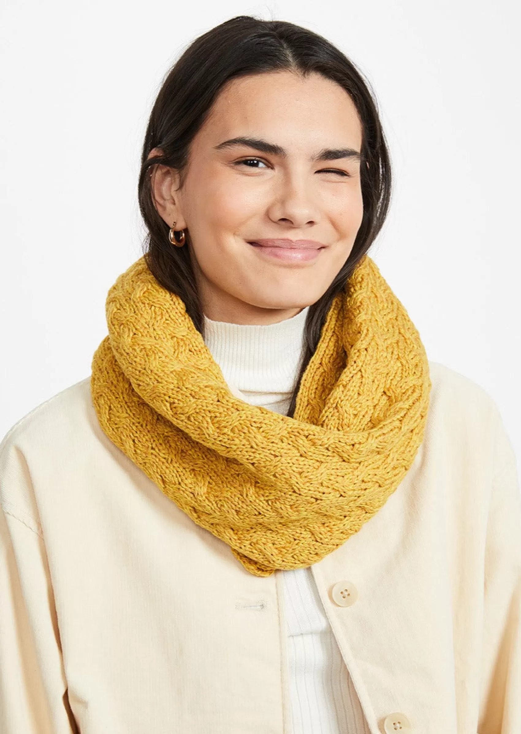 Scarves^Aran Woollen Mills Aran Infinity Cable Scarf | Yellow