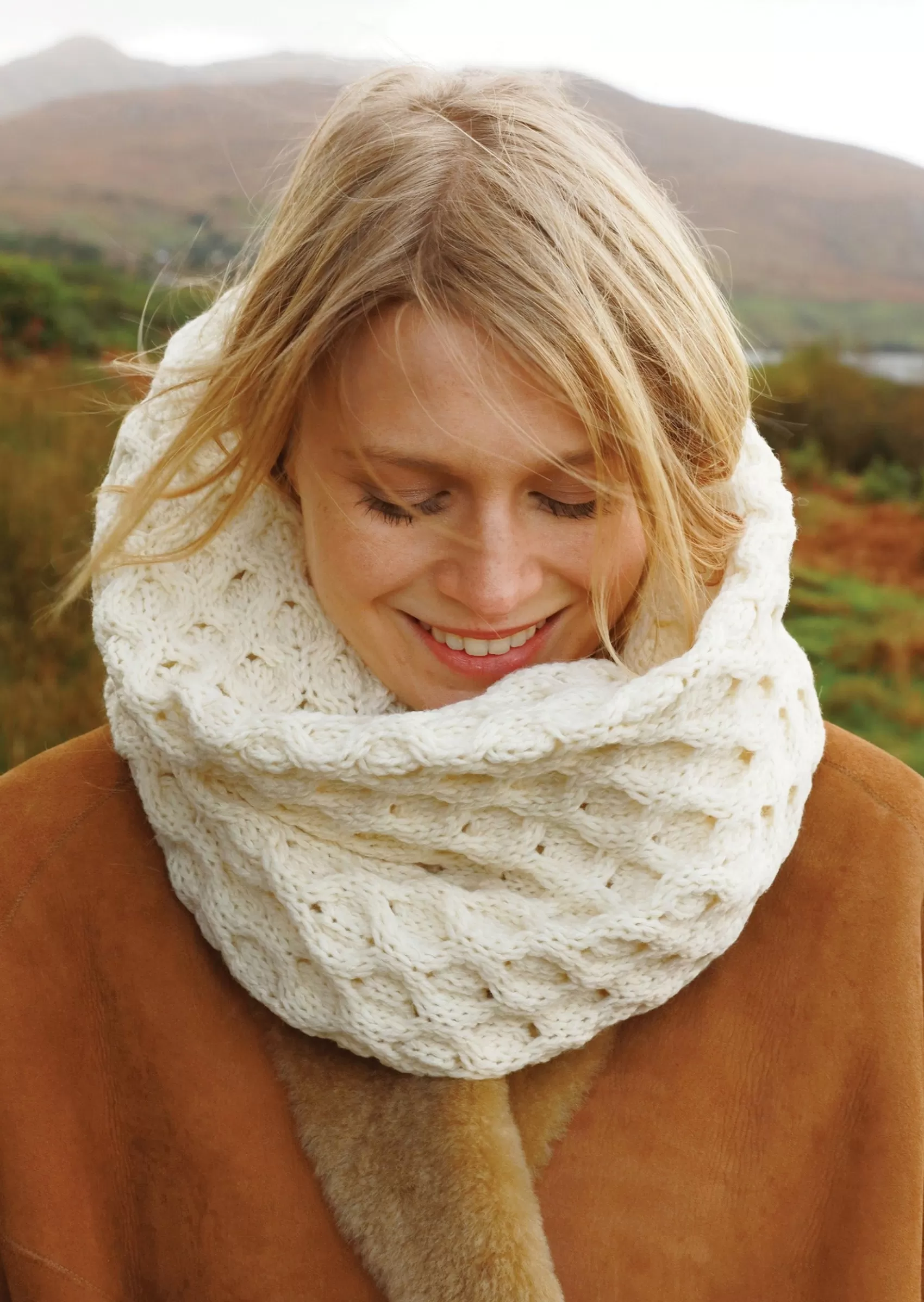 Scarves^Aran Woollen Mills Aran Merino Wool Snood | Natural