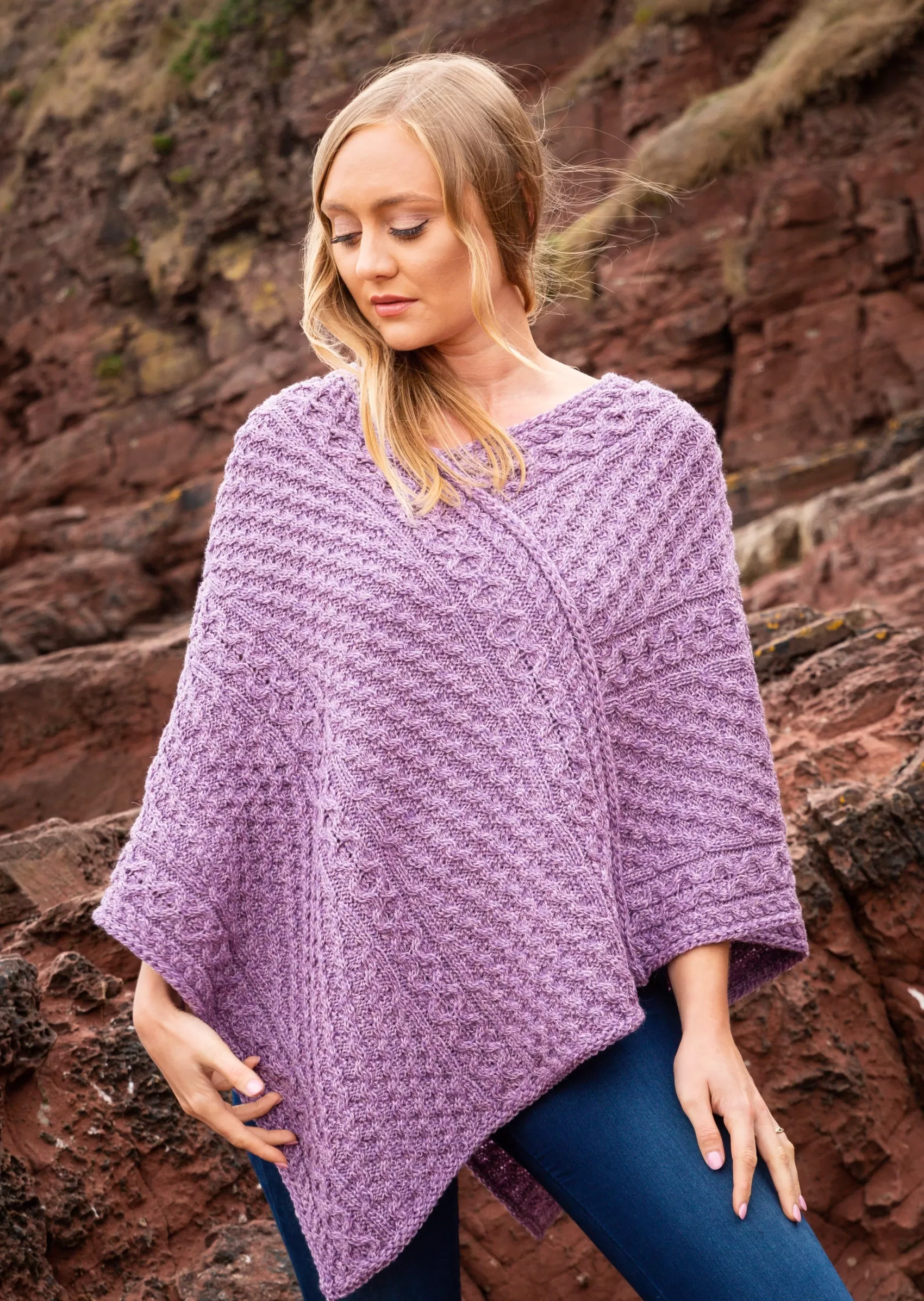 Ponchos / Capes / Shawls^Original Aran Company Aran Merino Wool V Poncho | Lavender