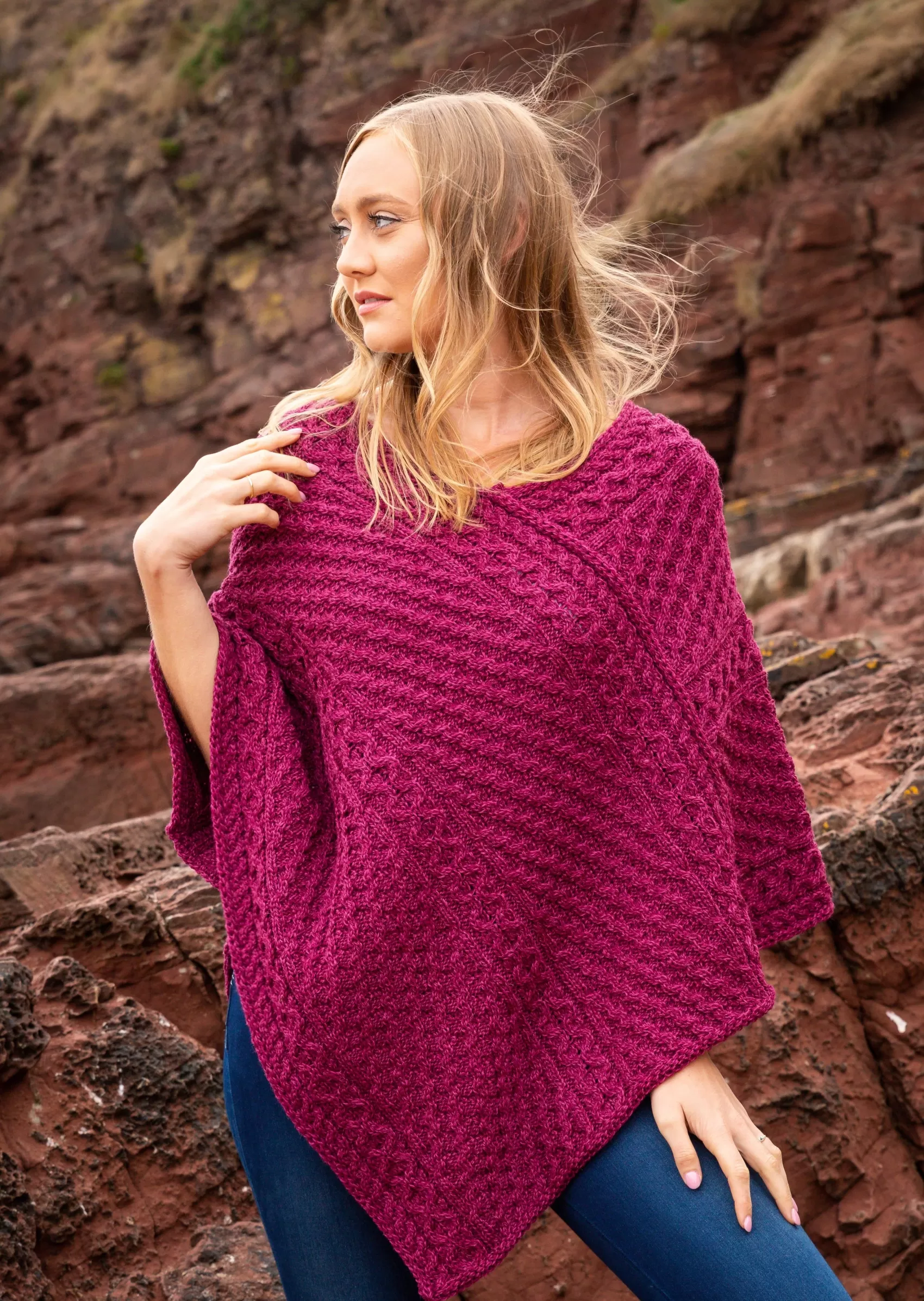 Ponchos / Capes / Shawls^Original Aran Company Aran Merino Wool V Poncho | Raspberry