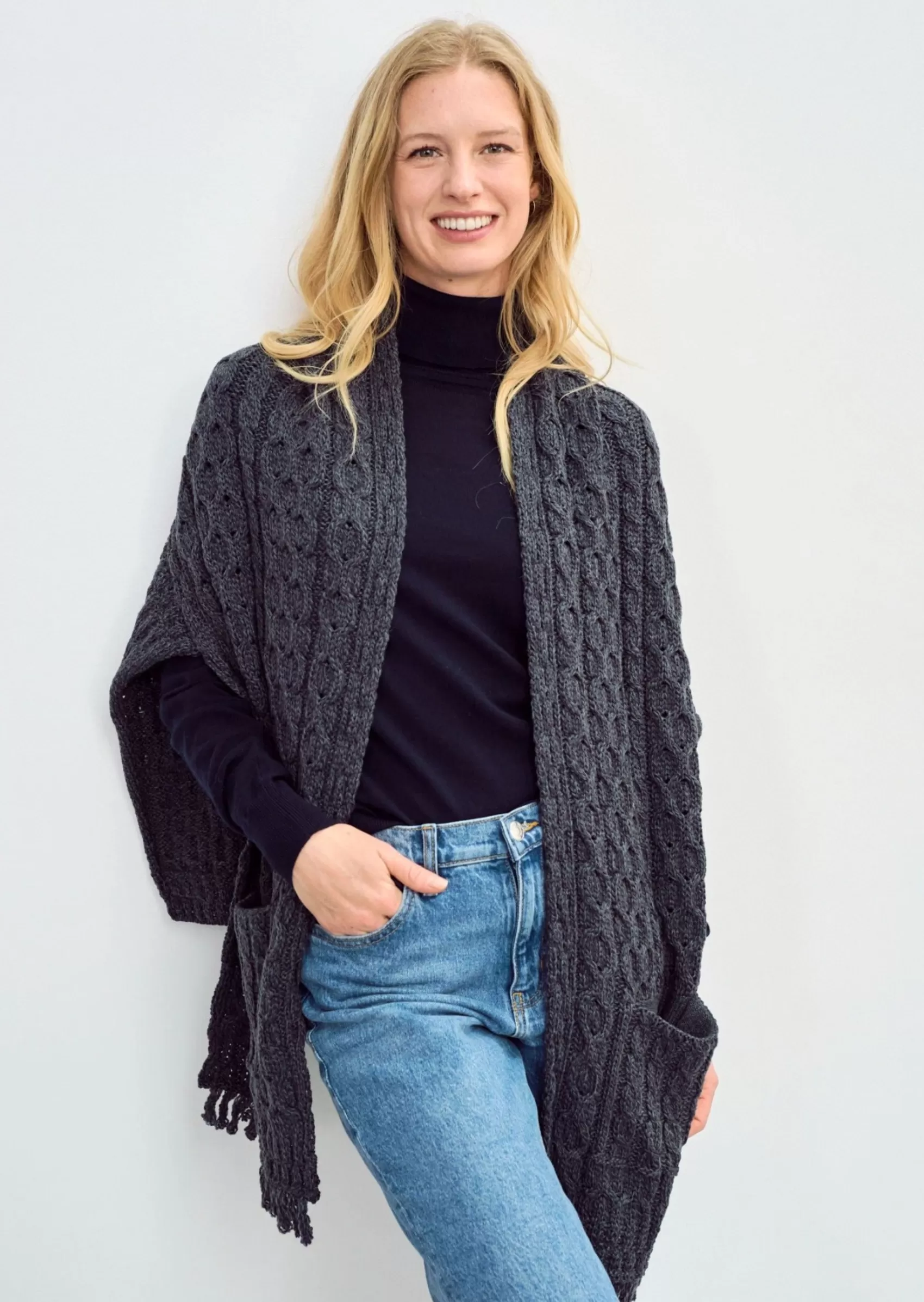 Ponchos / Capes / Shawls^Aran Woollen Mills Aran Pocket Shawl | Charcoal