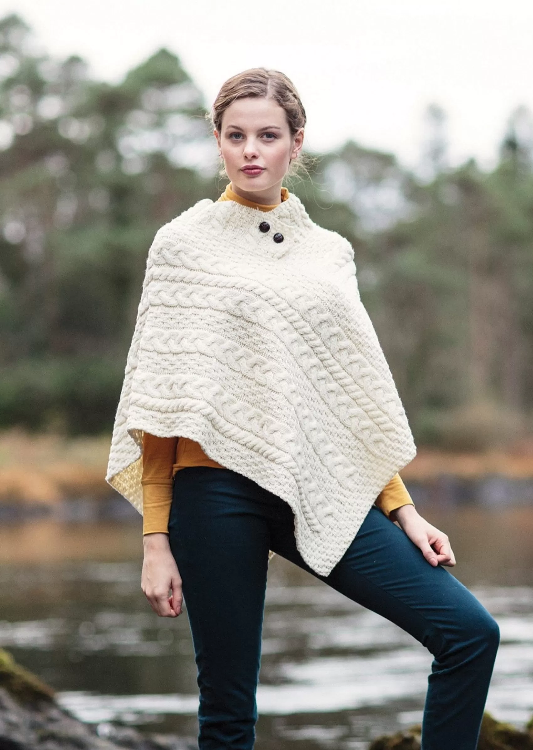 Ponchos / Capes / Shawls^Aran Woollen Mills Aran Poncho | Natural