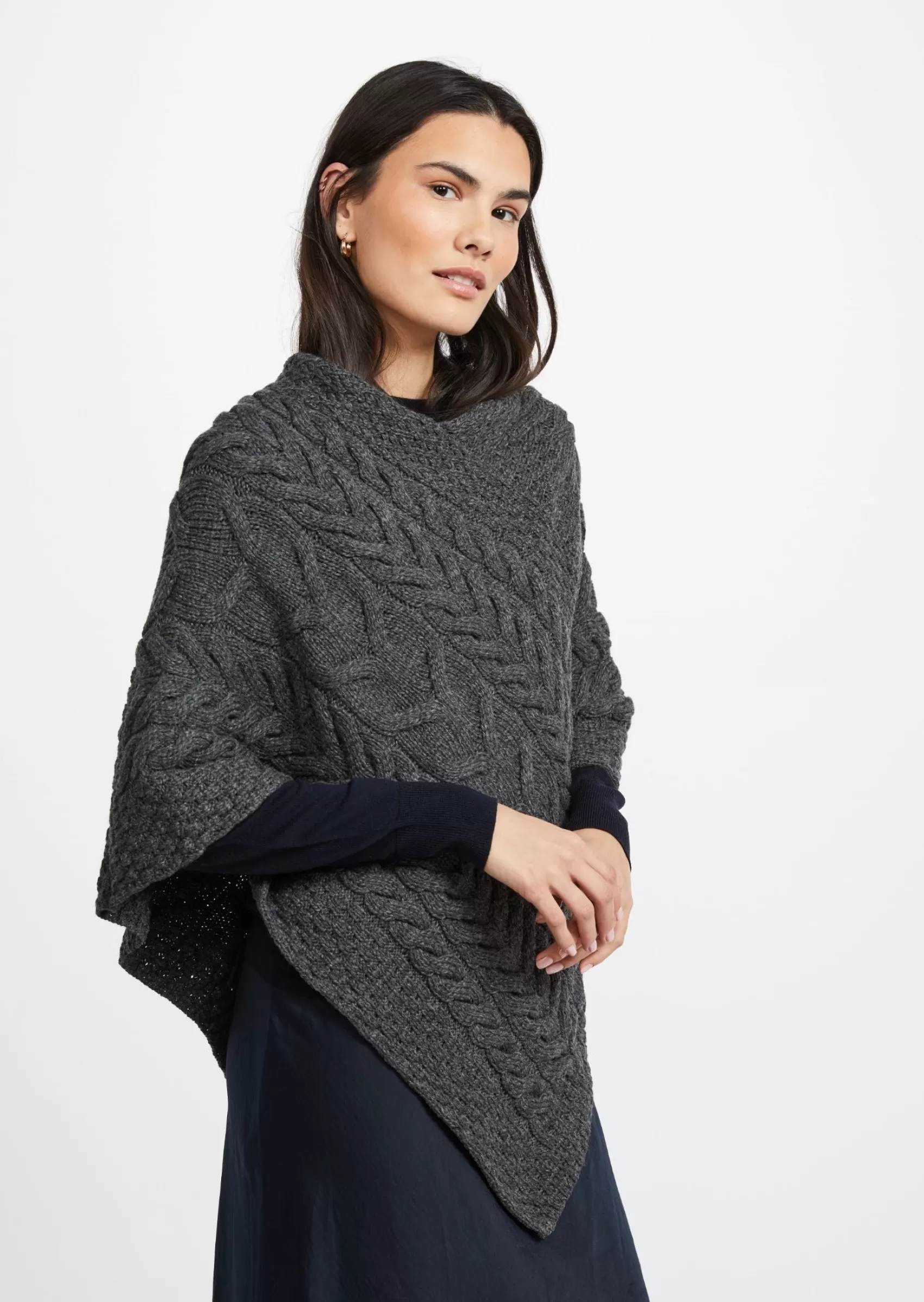 Ponchos / Capes / Shawls^Aran Woollen Mills Aran Super Soft Poncho | Charcoal