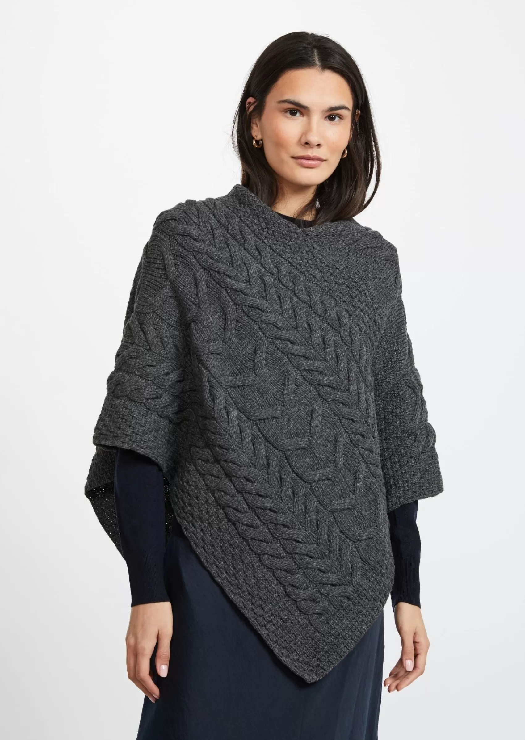 Ponchos / Capes / Shawls^Aran Woollen Mills Aran Super Soft Poncho | Charcoal