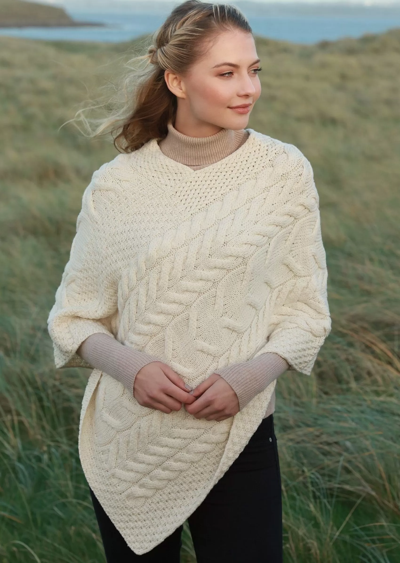 Ponchos / Capes / Shawls^Aran Woollen Mills Aran Super Soft Poncho | Natural