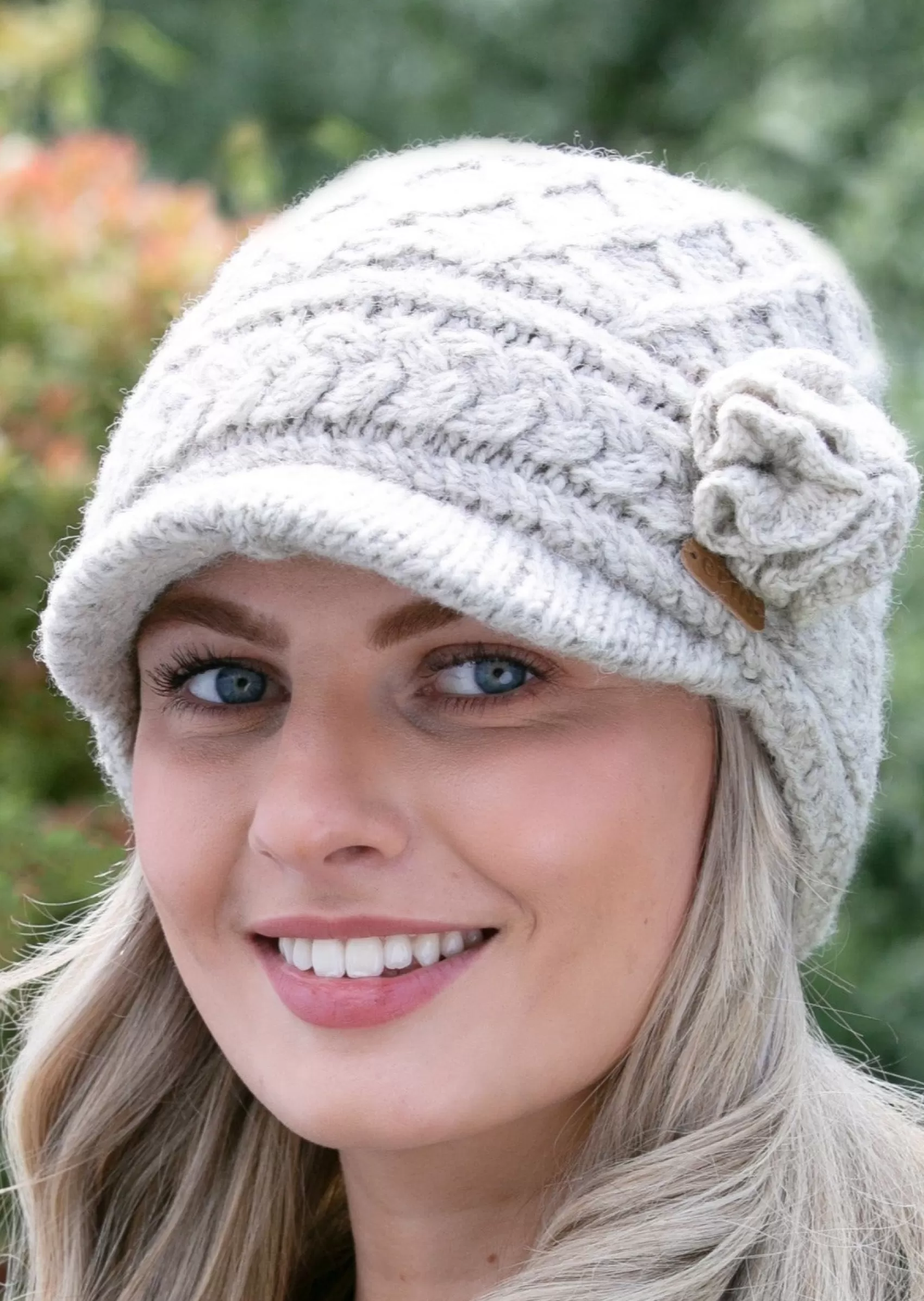 Hats & Caps^Erin Knitwear Aran Trellis Design Peak Hat | Oatmeal