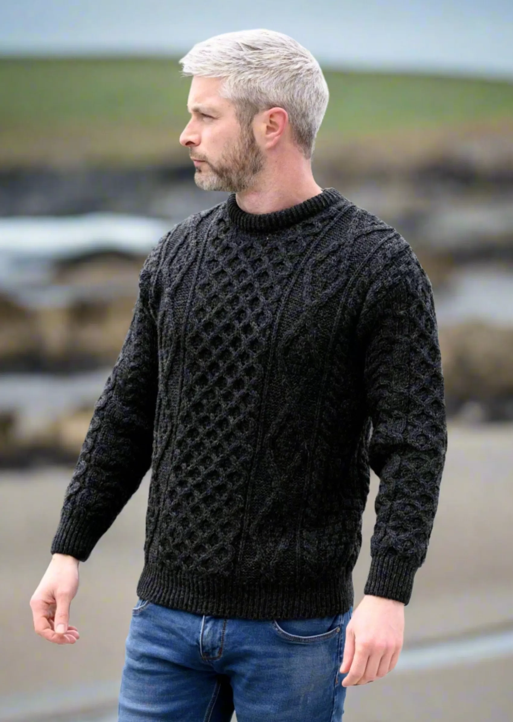 Aran Sweaters^Aran Woollen Mills Aran Wool Sweater | Charcoal