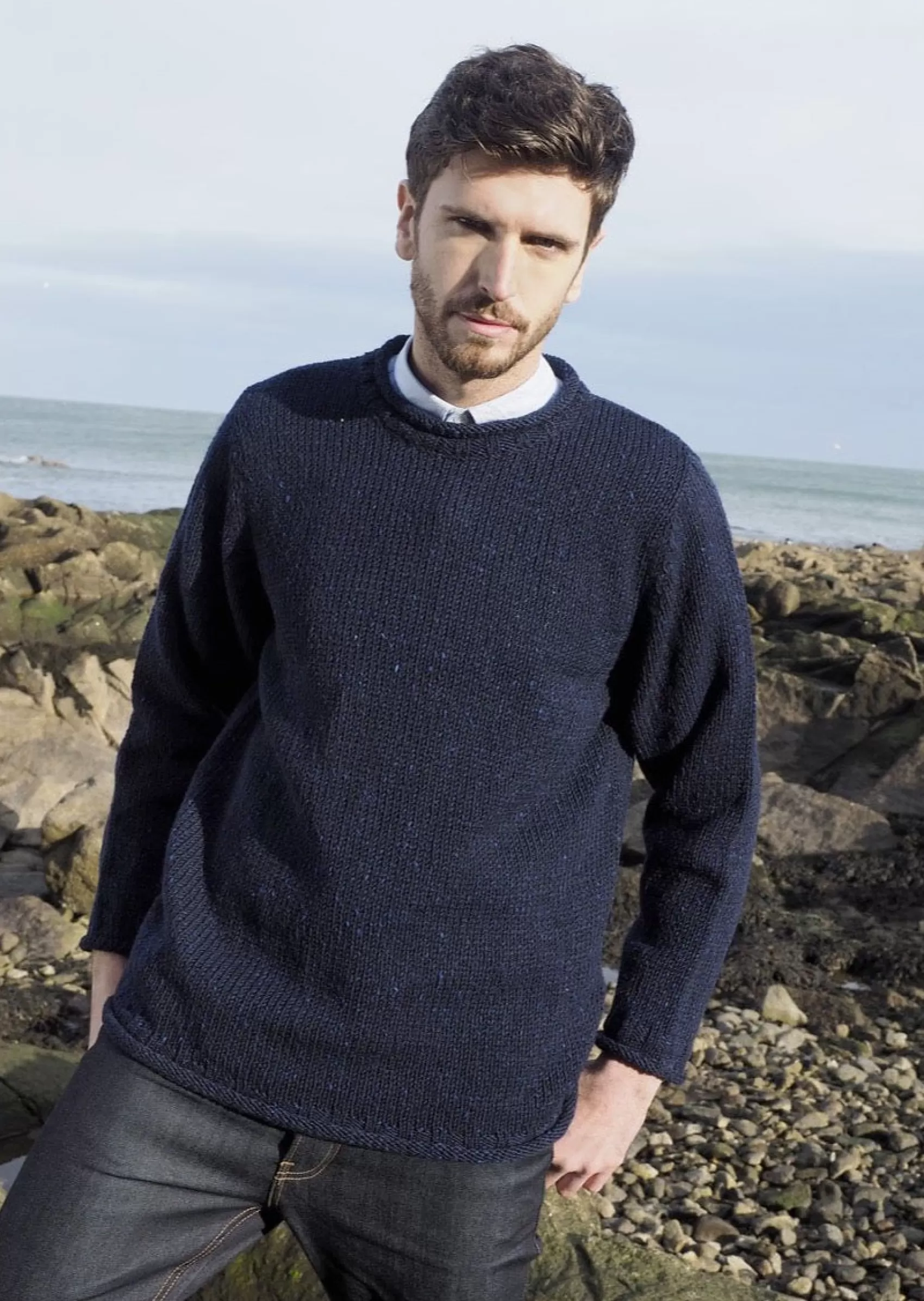 Aran Sweaters^Aran Crafts Donegal Curl Neck Sweater | Navy