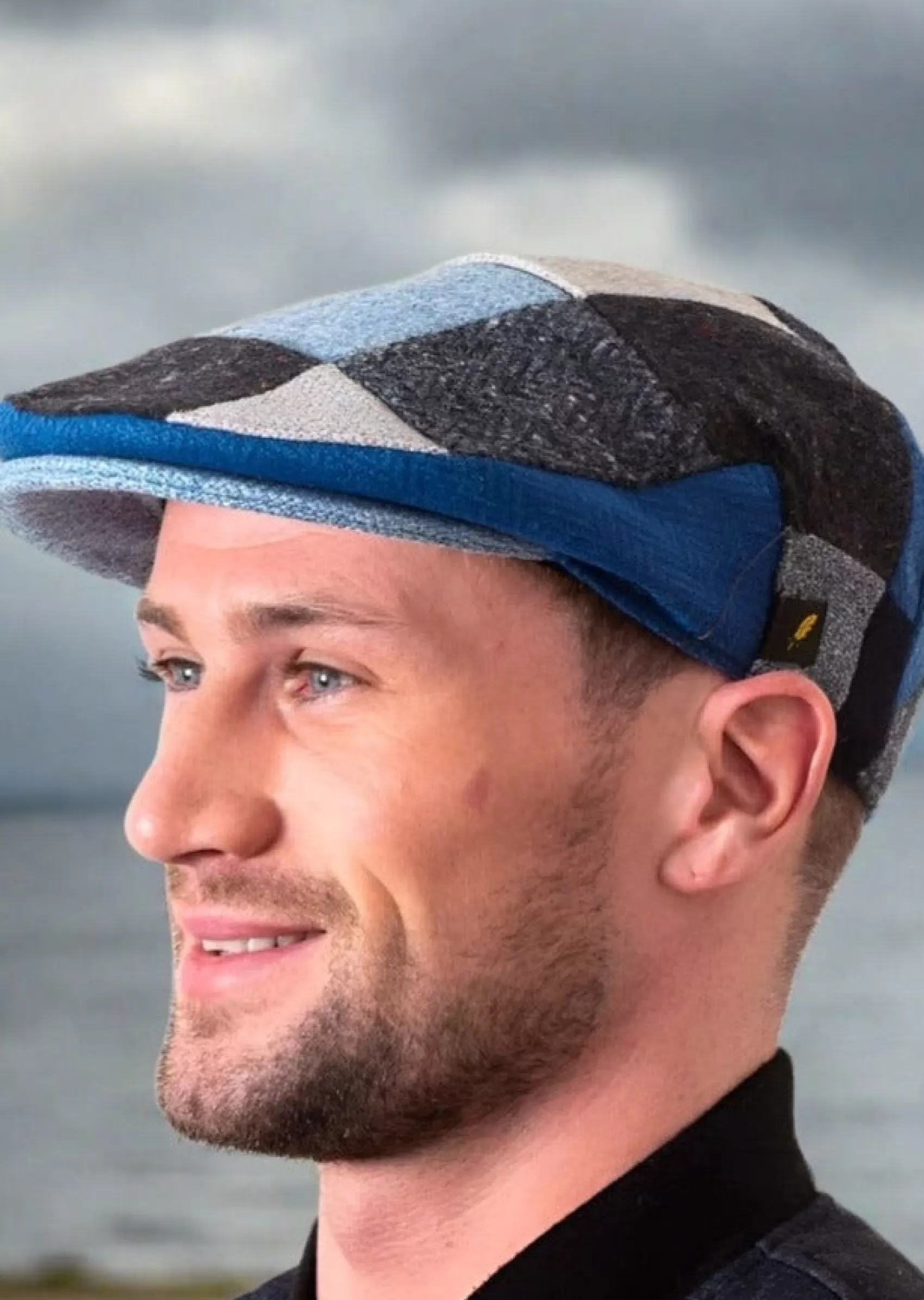 Traditional Hats^Hatman of Ireland Donegal Tweed Flat Cap | Blue Patch