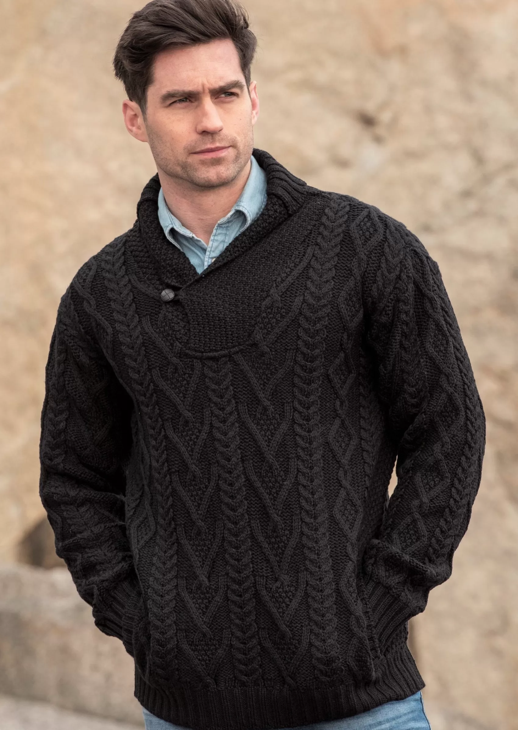 Aran Sweaters^Aran Crafts Dublin Shawl Collar Aran Sweater | Black