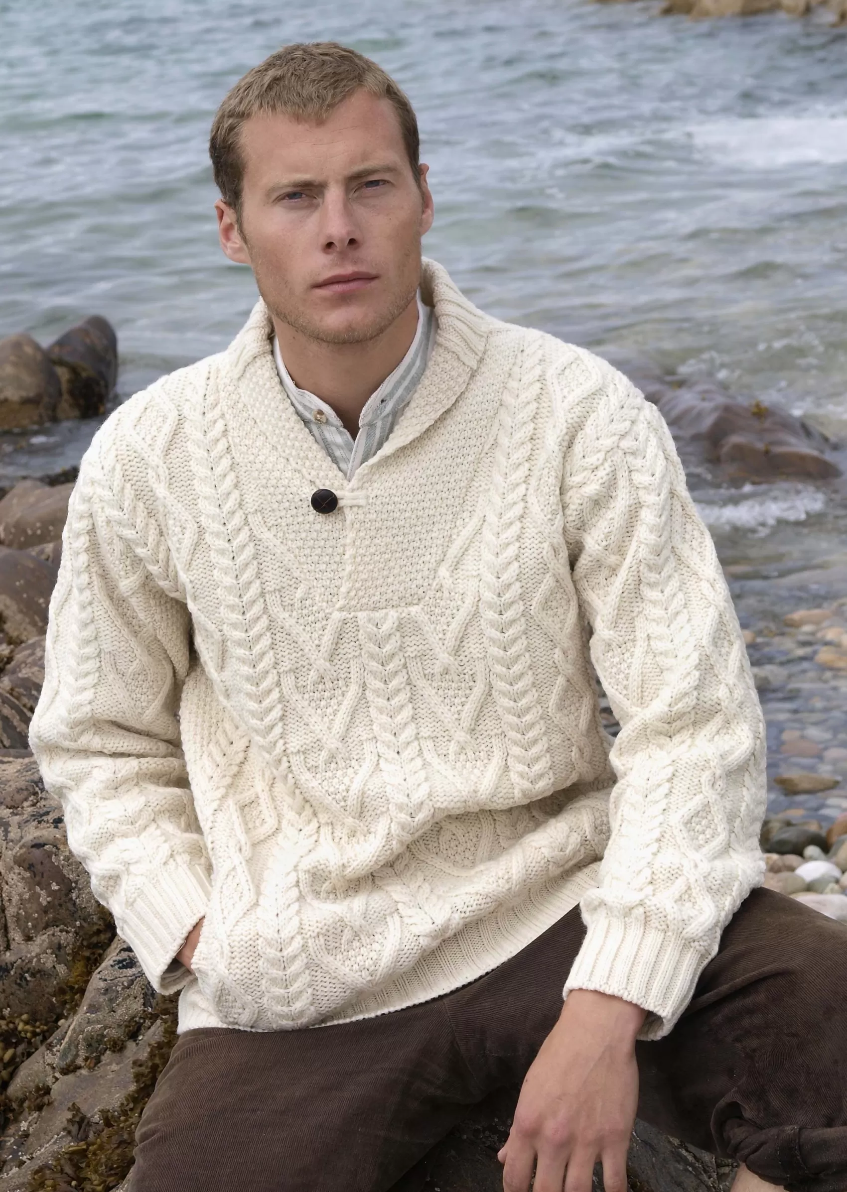 Aran Sweaters^Aran Crafts Dublin Shawl Collar Aran Sweater | Natural