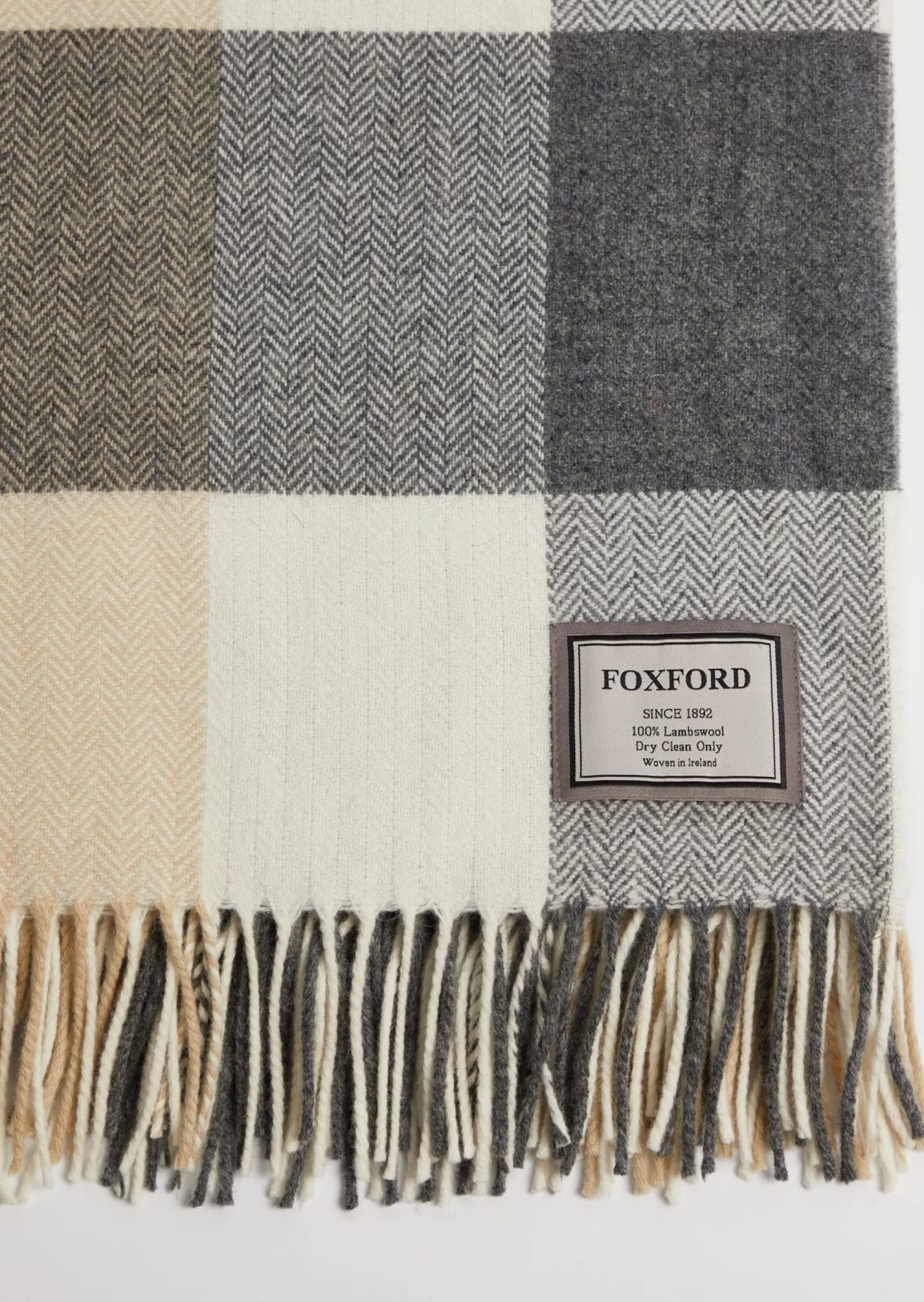 Blankets & Throws^Foxford Lambswool Throw | Charcoal Grey Check