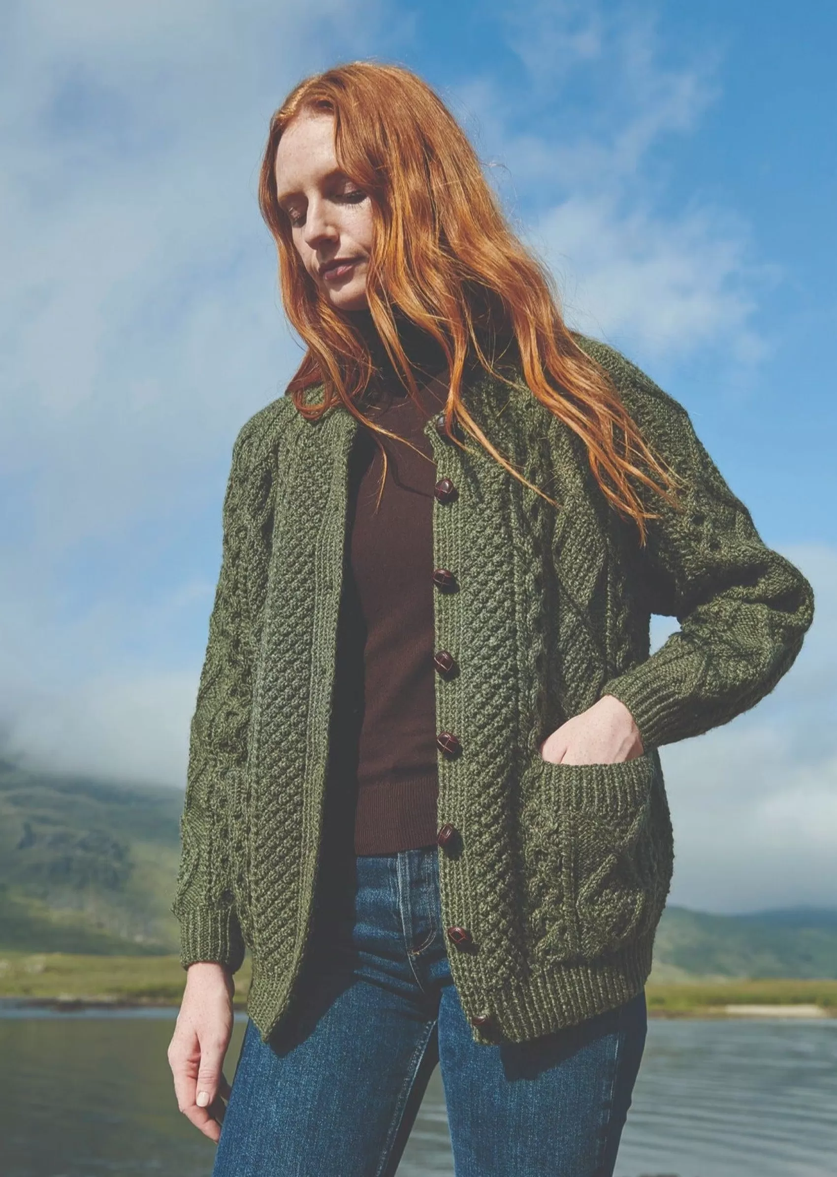 Aran Sweaters | Aran Cardigans^Aran Woollen Mills Handknit Aran Lumber Cardigan | Green