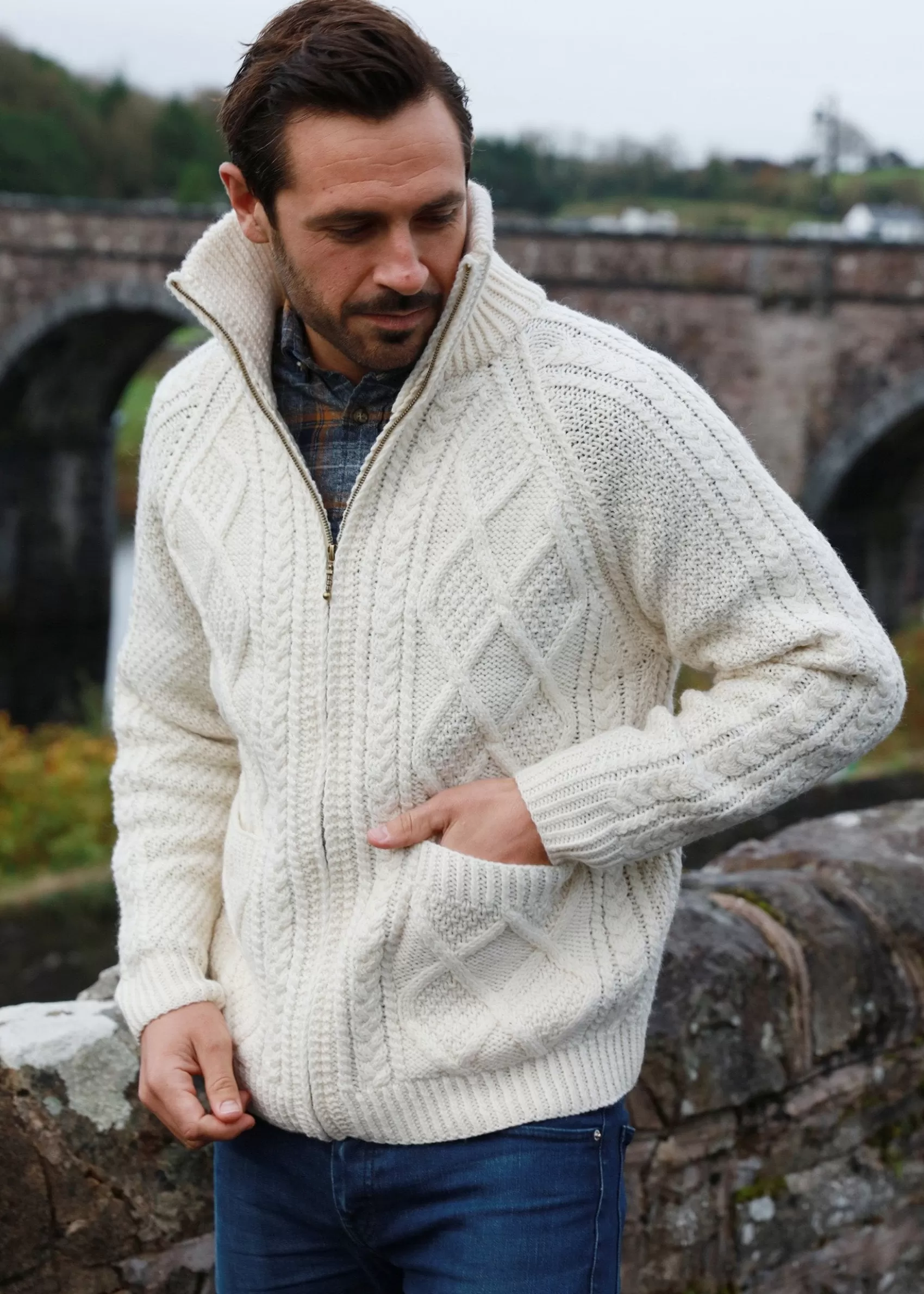 Aran Sweaters | Aran Cardigans^Aran Woollen Mills Handknit Men's Aran Cardigan | Natural