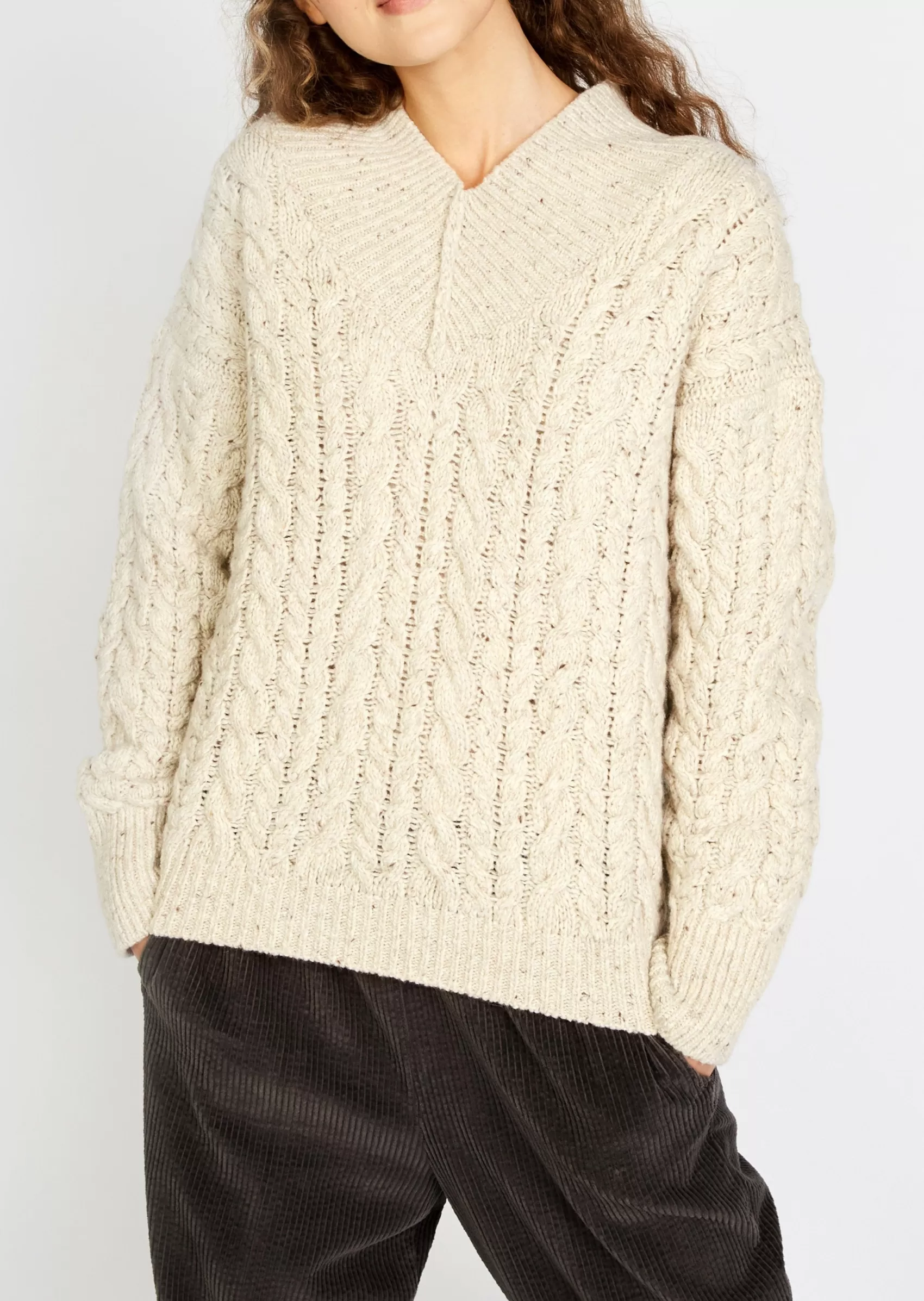 Aran Sweaters^Irelands Eye Knitwear IrelandsEye Cable V-neck Aran Sweater | Chalkstone