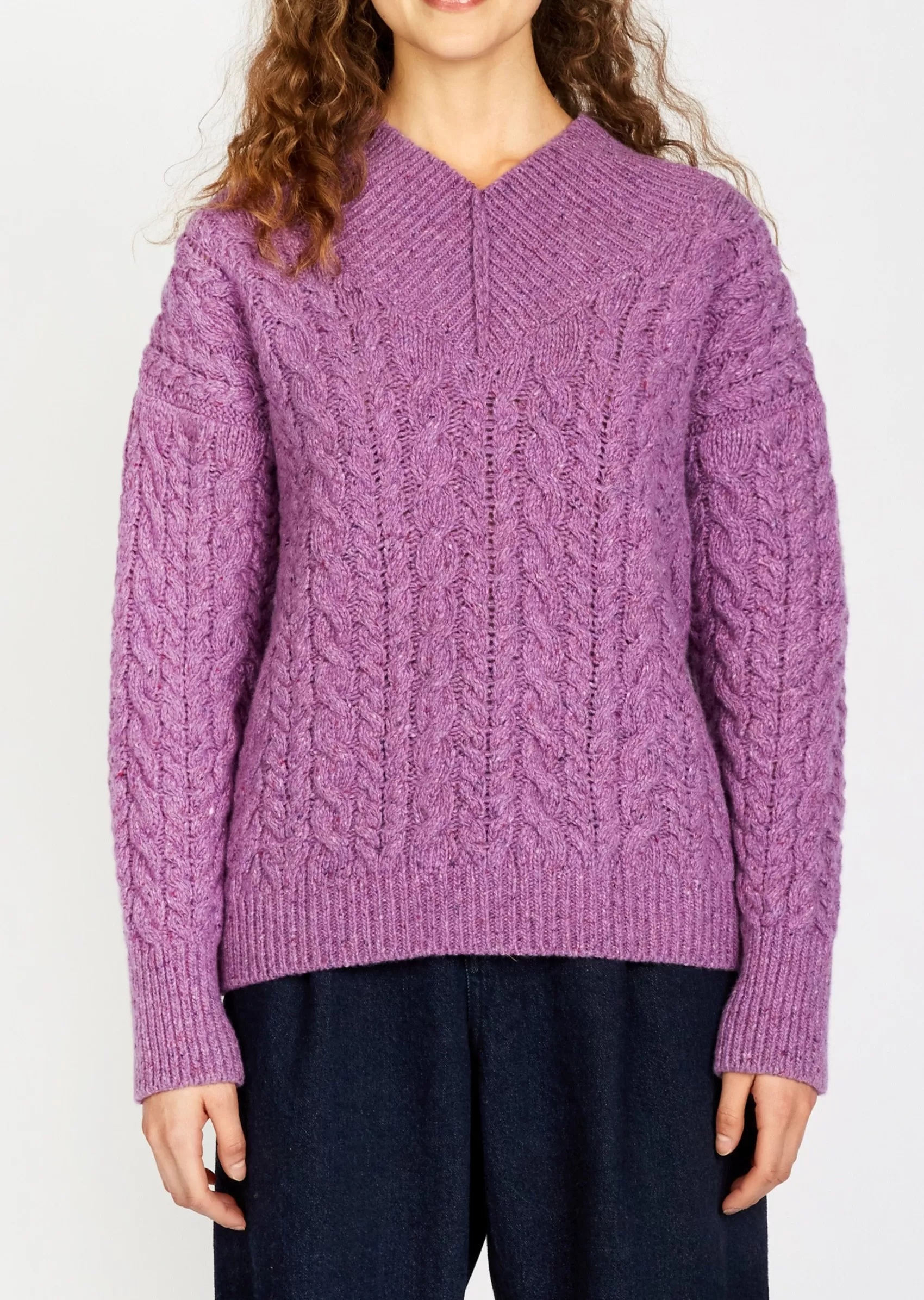 Aran Sweaters^Irelands Eye Knitwear IrelandsEye Cable V-neck Aran Sweater | Orchid