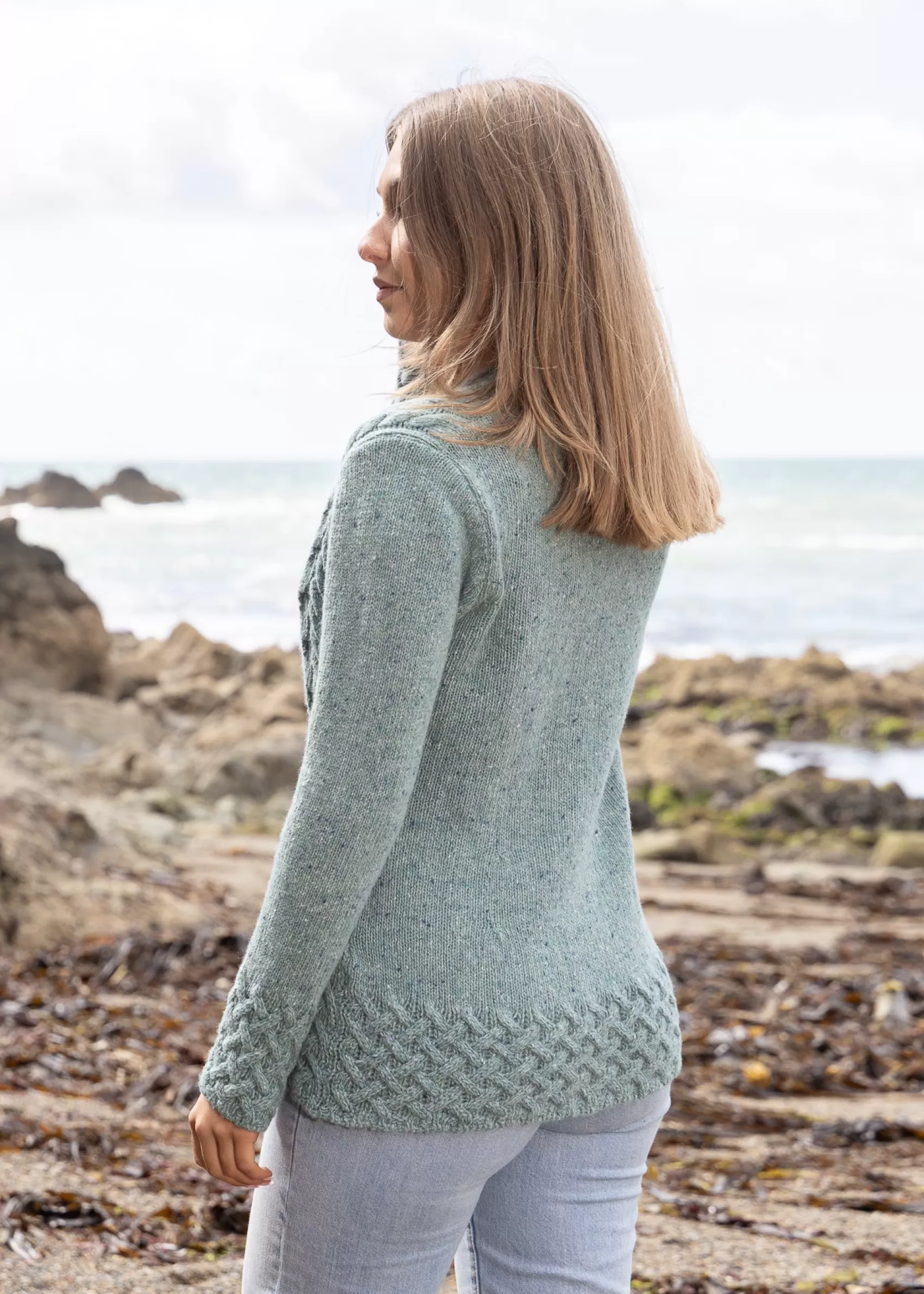 Aran Sweaters^Irelands Eye Knitwear IrelandsEye Horseshoe Aran Cardigan | Ocean Mist