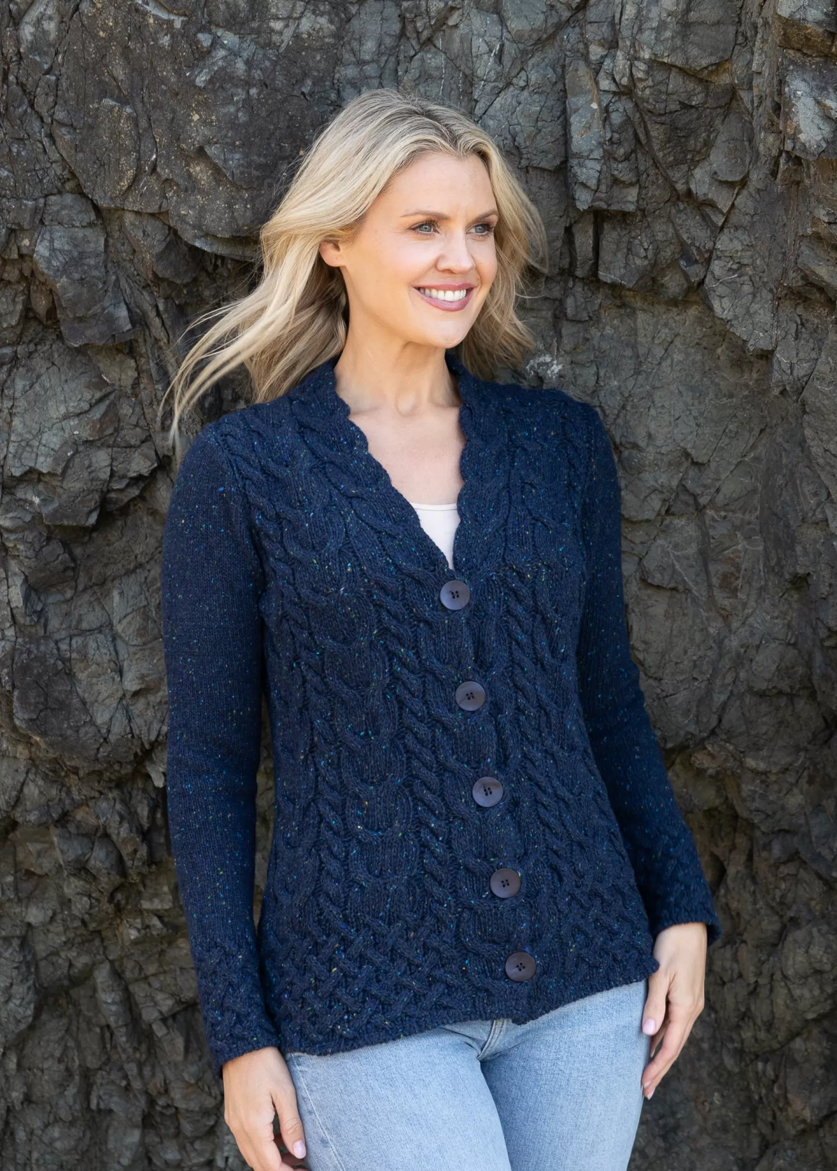 Aran Sweaters^Irelands Eye Knitwear IrelandsEye Horseshoe Aran Cardigan | Rich Navy