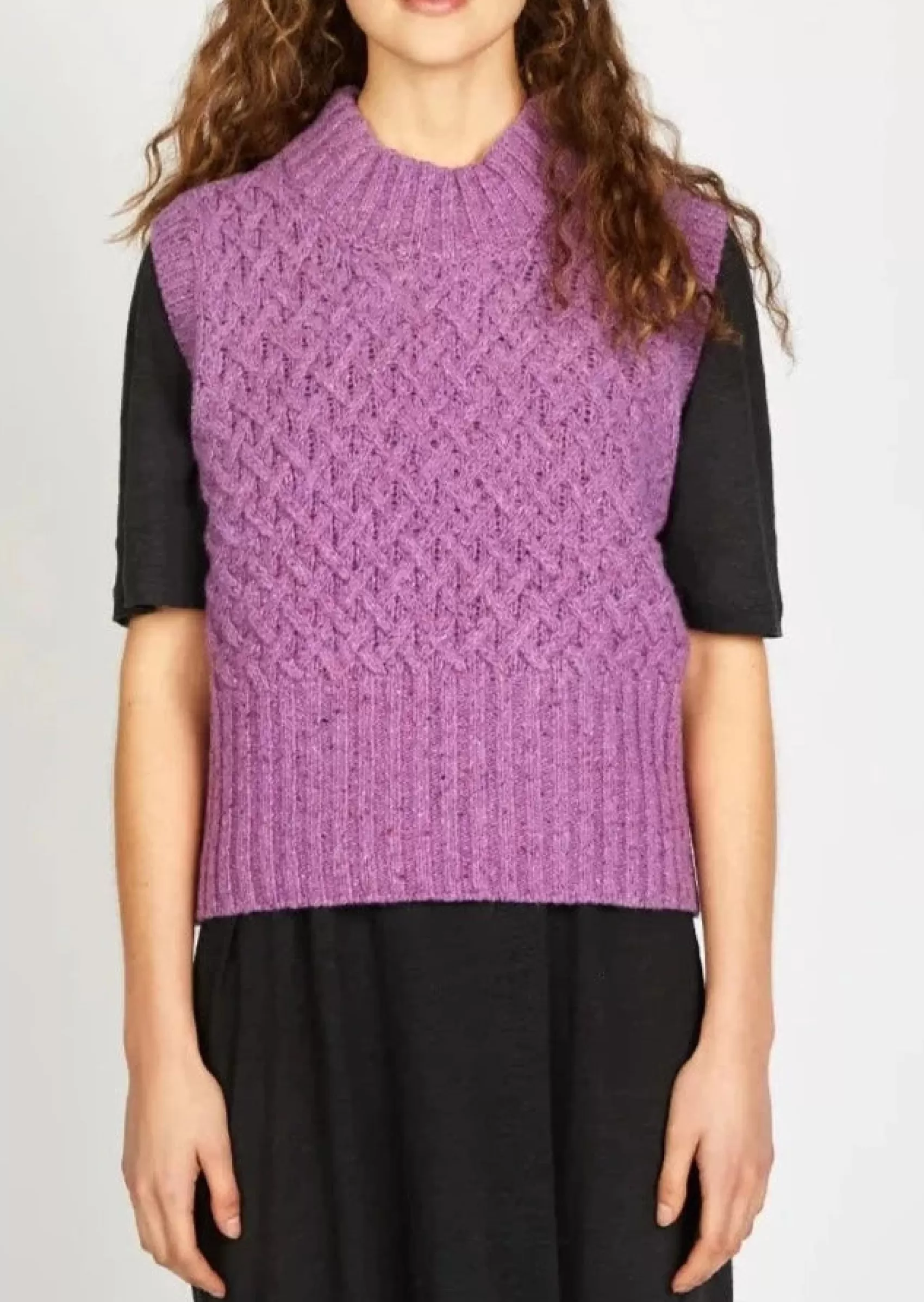 Aran Sweaters^Irelands Eye Knitwear IrelandsEye Trellis Cropped Vest | Orchid