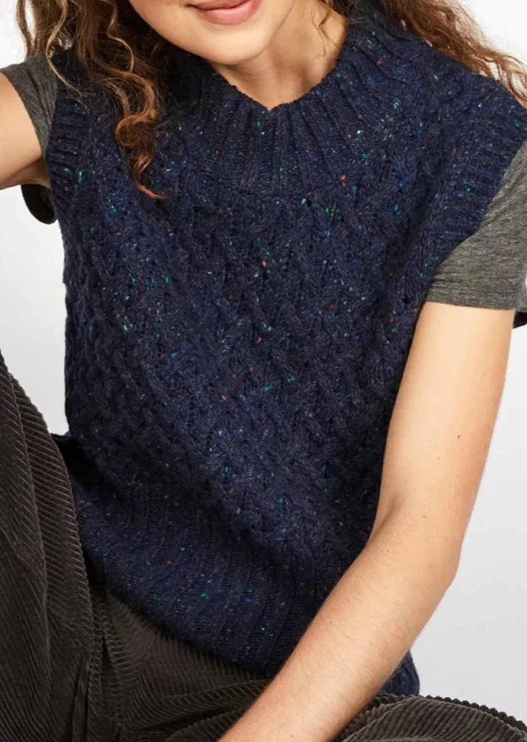 Aran Sweaters^Irelands Eye Knitwear IrelandsEye Trellis Cropped Vest | Rich Navy