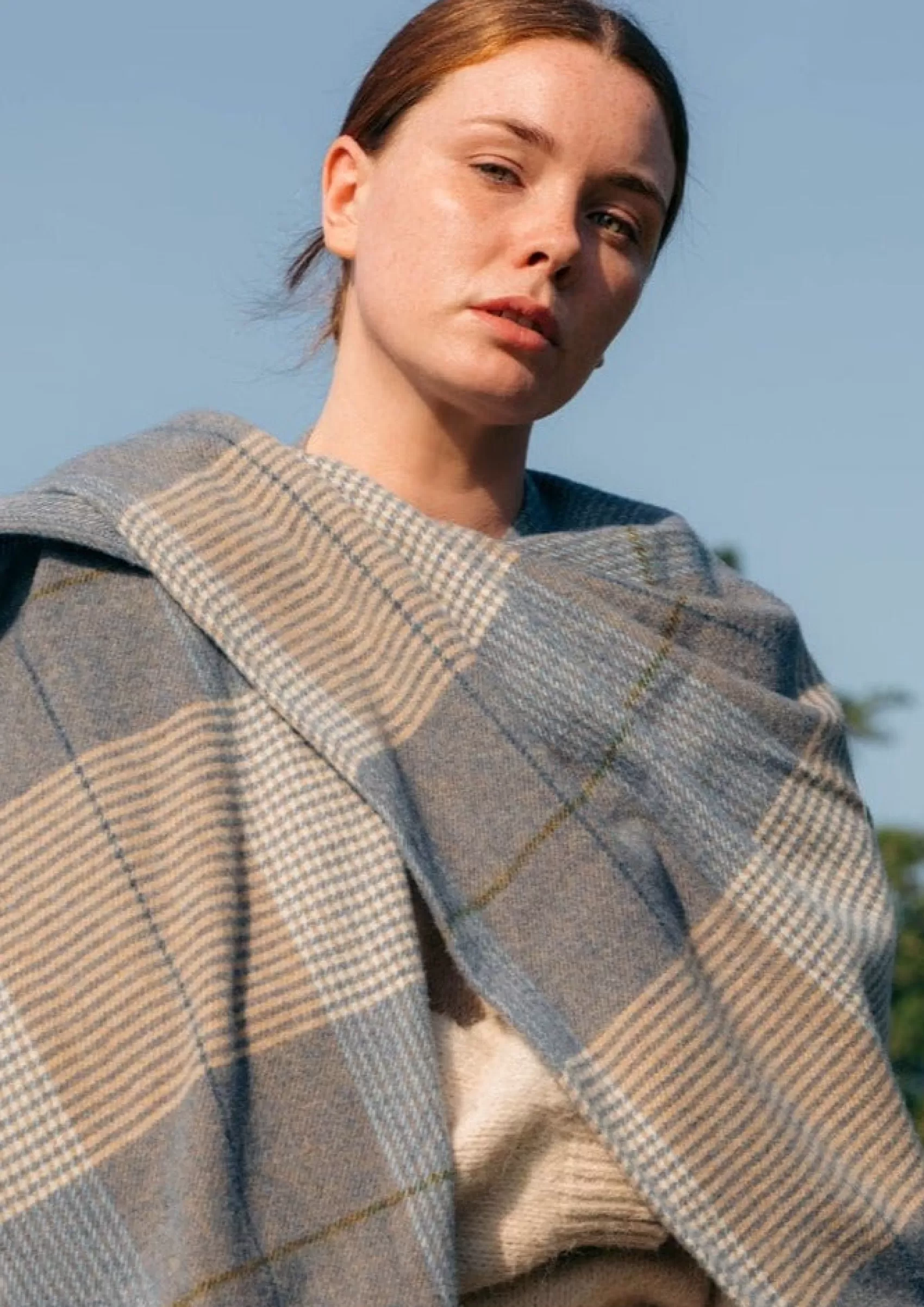 Ponchos / Capes / Shawls^John Hanly Lambswool Cape | Cream Taupe & Denim Check