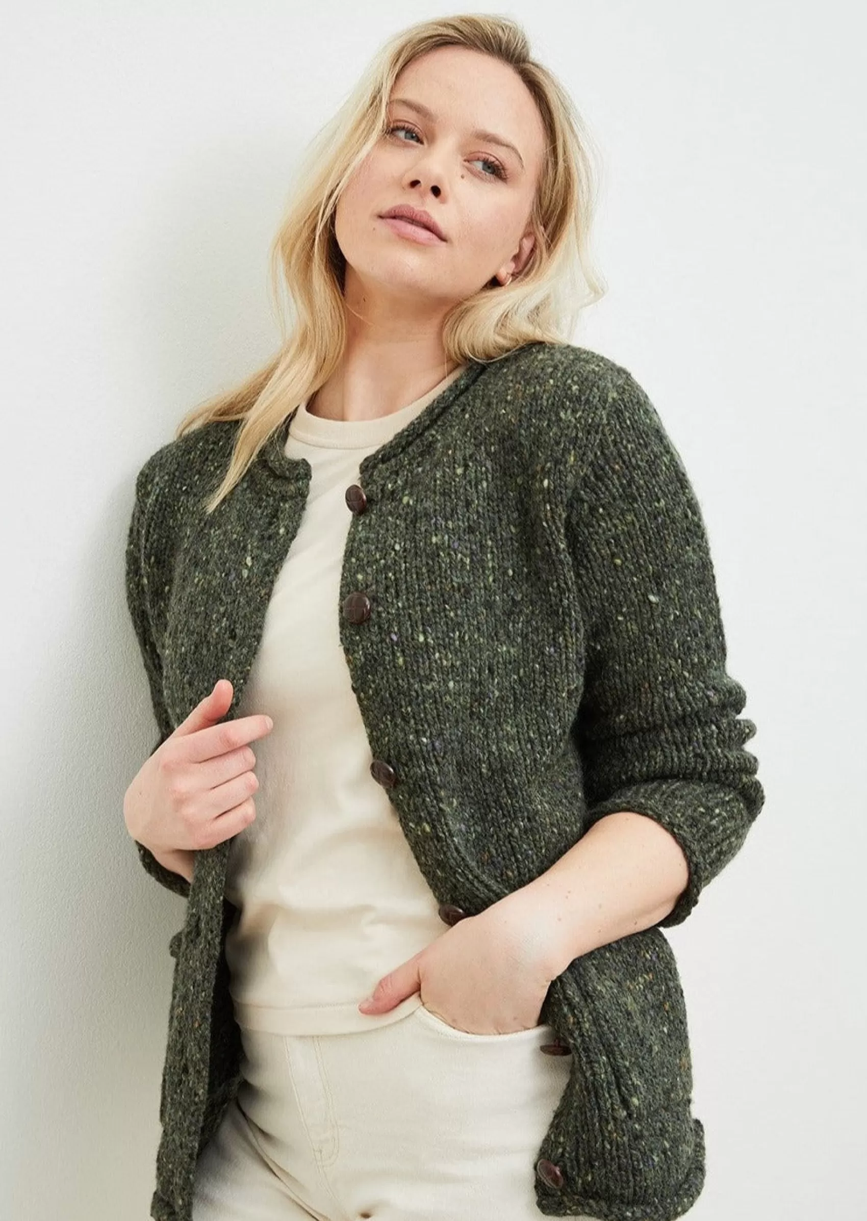 Aran Sweaters | Aran Cardigans^Aran Woollen Mills Ladies Donegal Wool Cardigan | Green