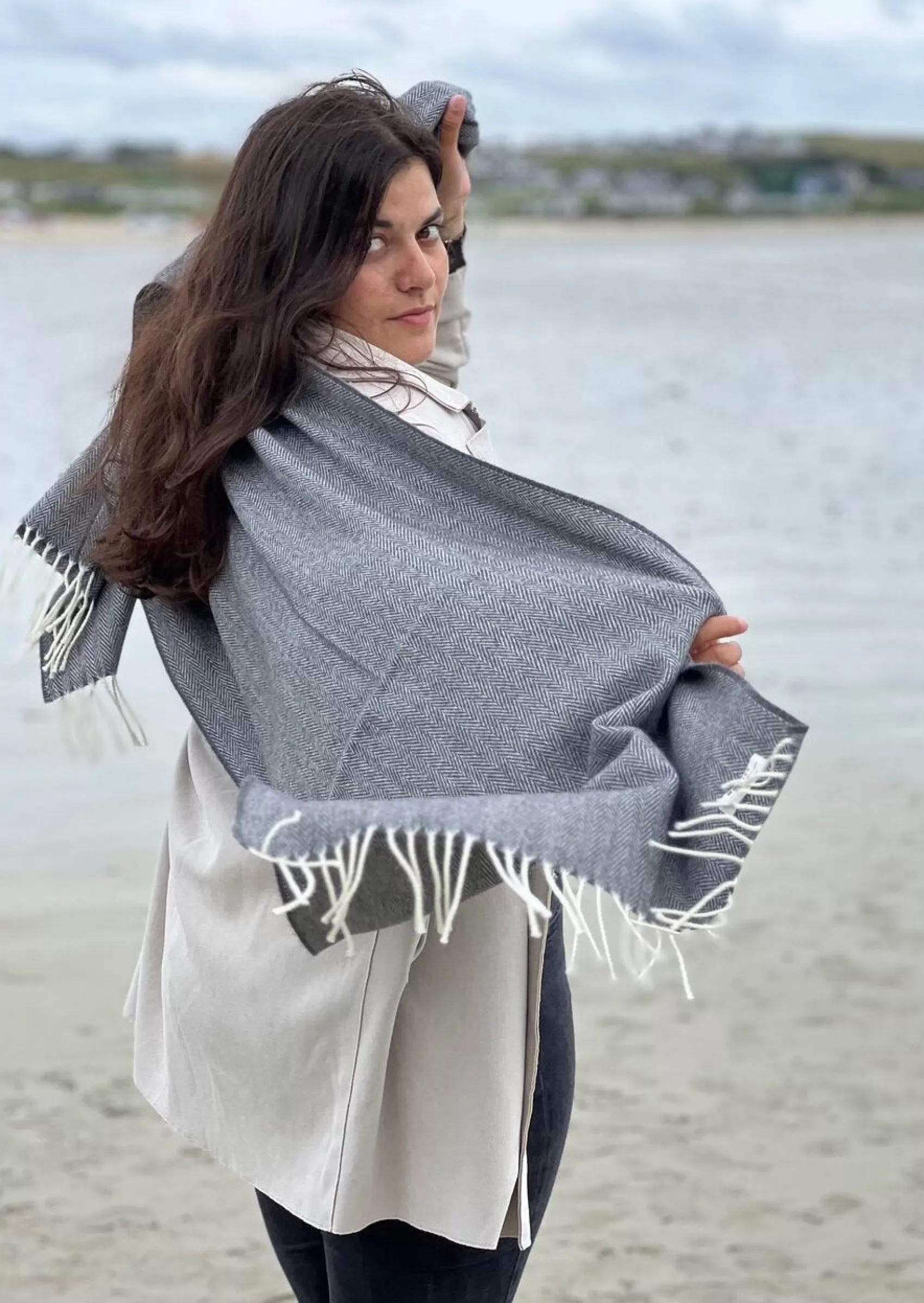 Ponchos / Capes / Shawls | Scarves^Mcnutt Of Donegal McNutt Cashmere Wrap | Uniform Grey