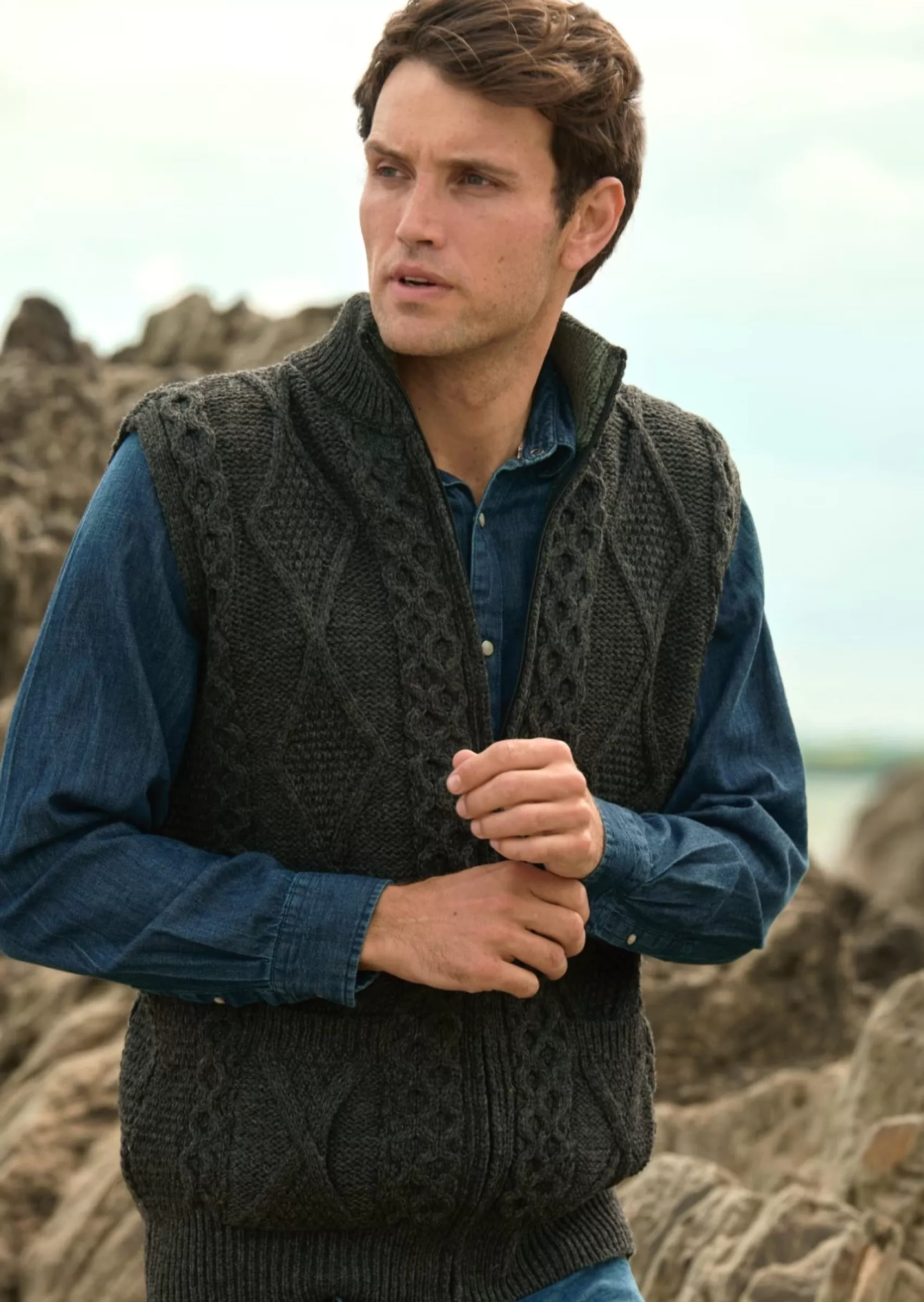 Aran Sweaters^Aran Crafts Men's Aran Zip Gilet | Charcoal