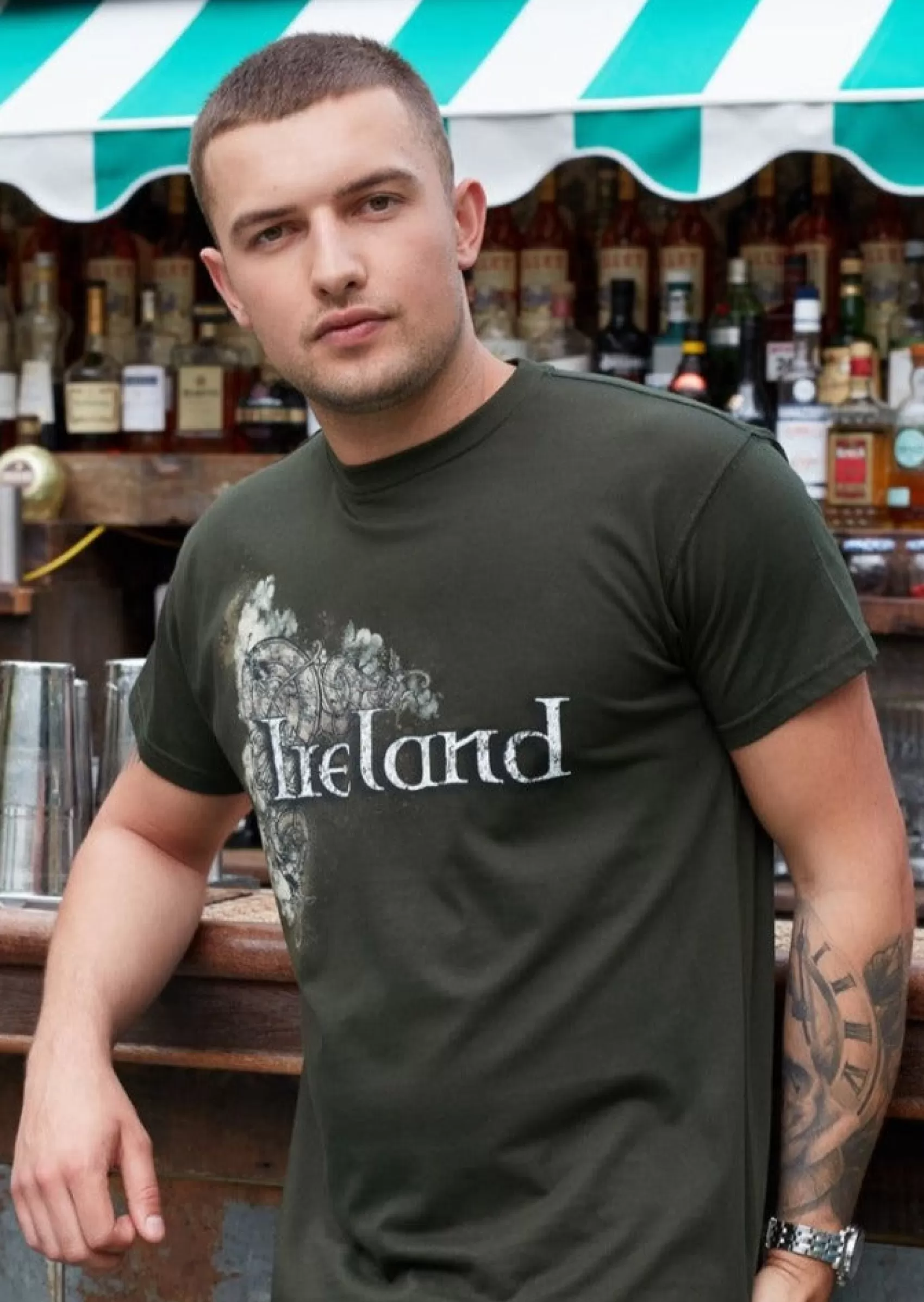 T-Shirts & Hoodies^Traditional Crafts Men's Celtic Ireland T-Shirt