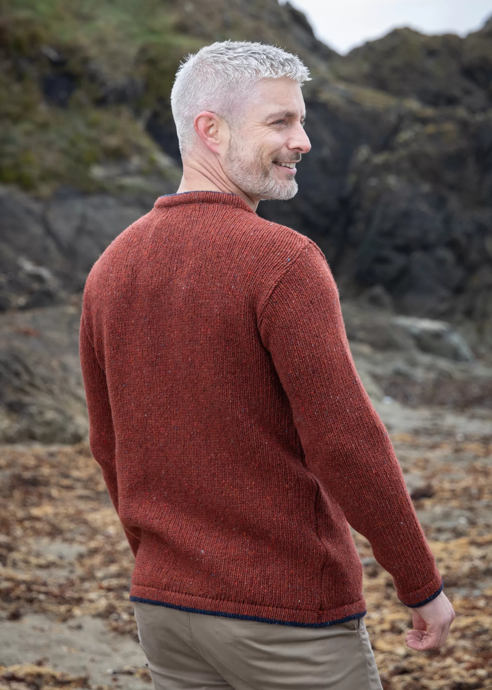 Aran Sweaters^Irelands Eye Knitwear Men's Roundstone Sweater | Copper Marl