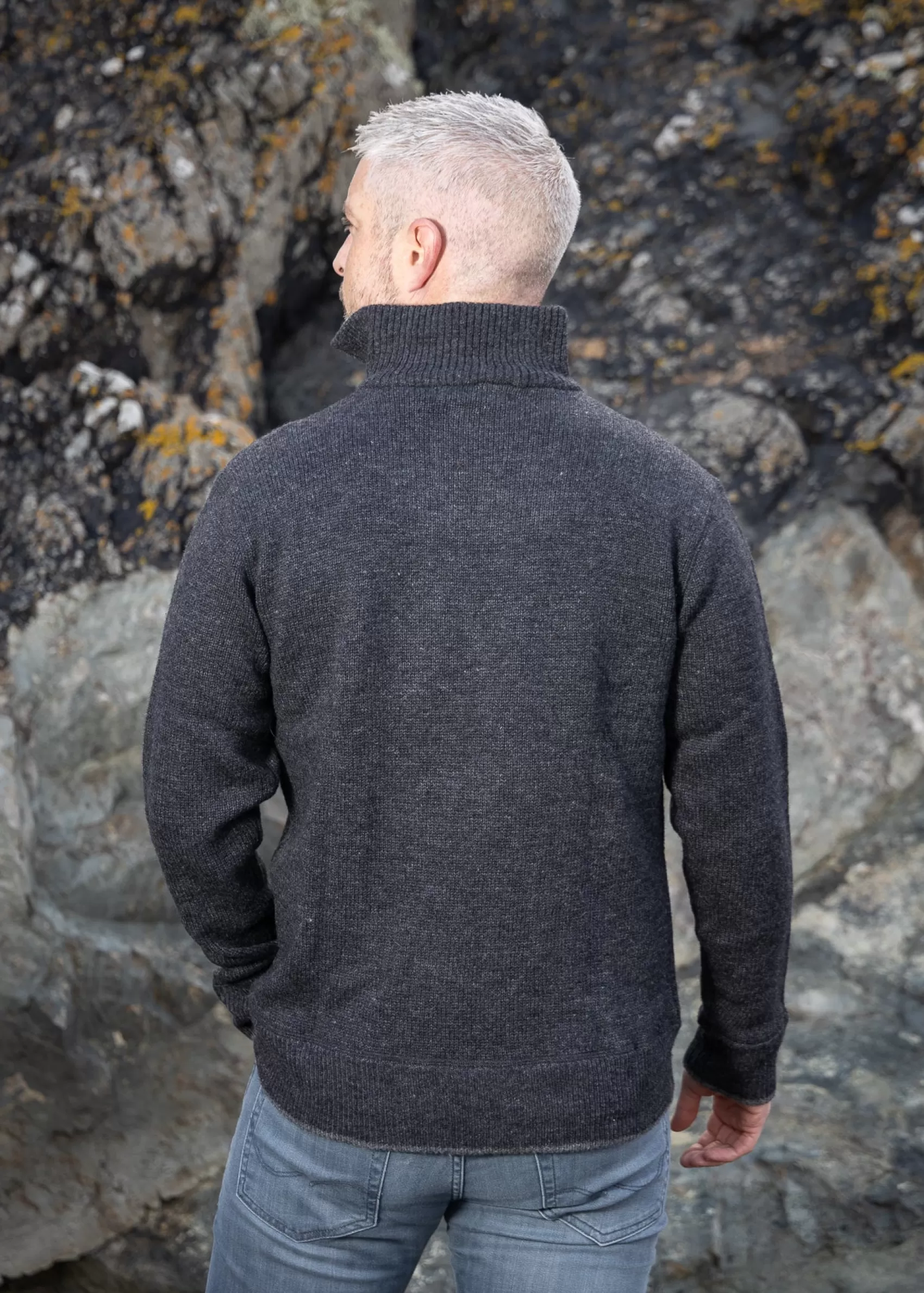 Aran Sweaters^Irelands Eye Knitwear Mens Zip Lambswool Sweater | Charcoal