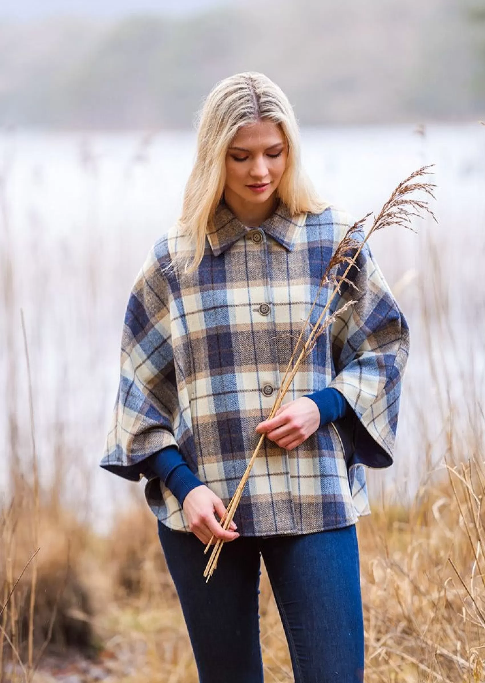 Ponchos / Capes / Shawls^Mucros Weavers Mucros Country Cape | Blue Check