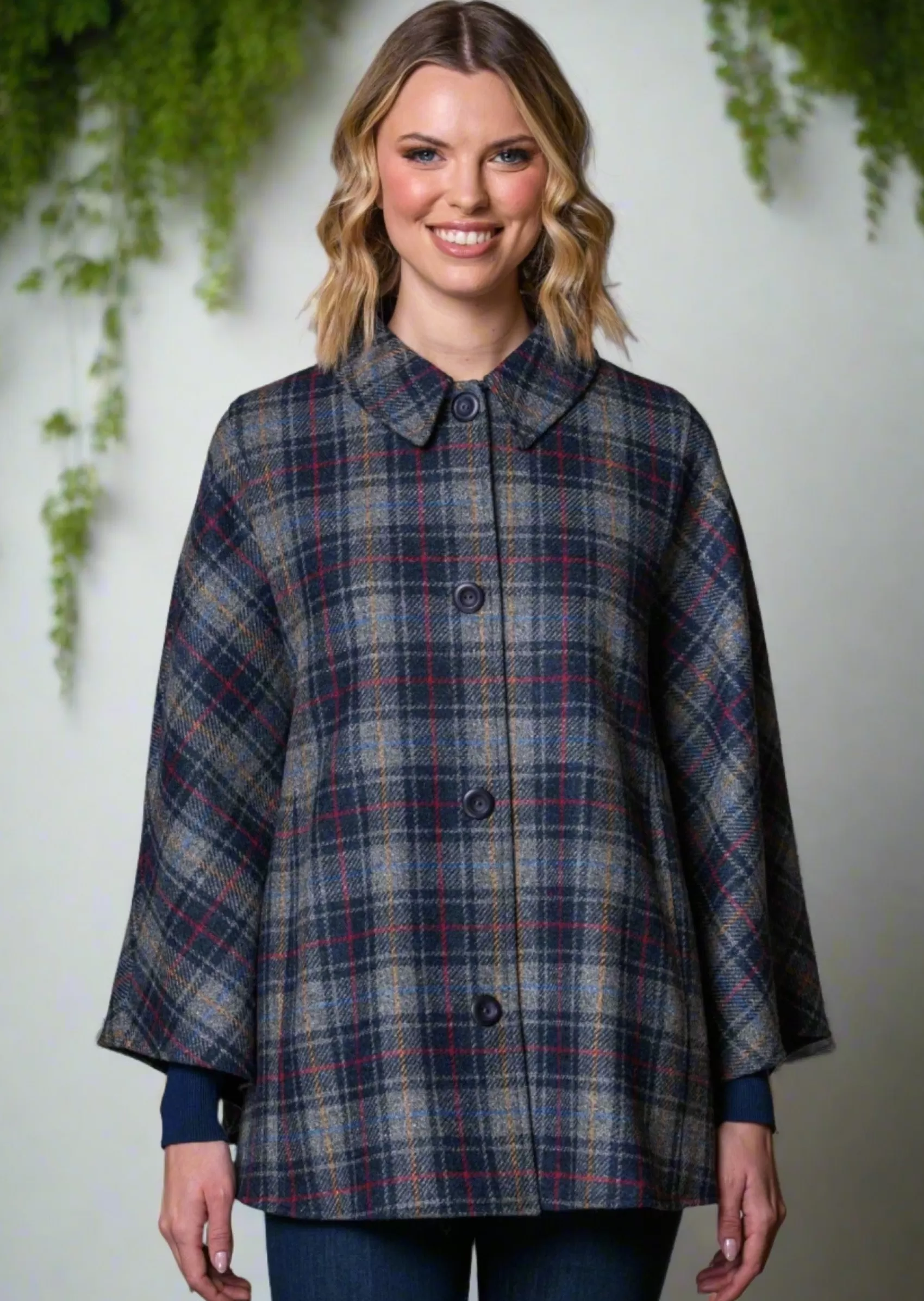 Ponchos / Capes / Shawls^Mucros Weavers Mucros Country Cape | Charcoal Check