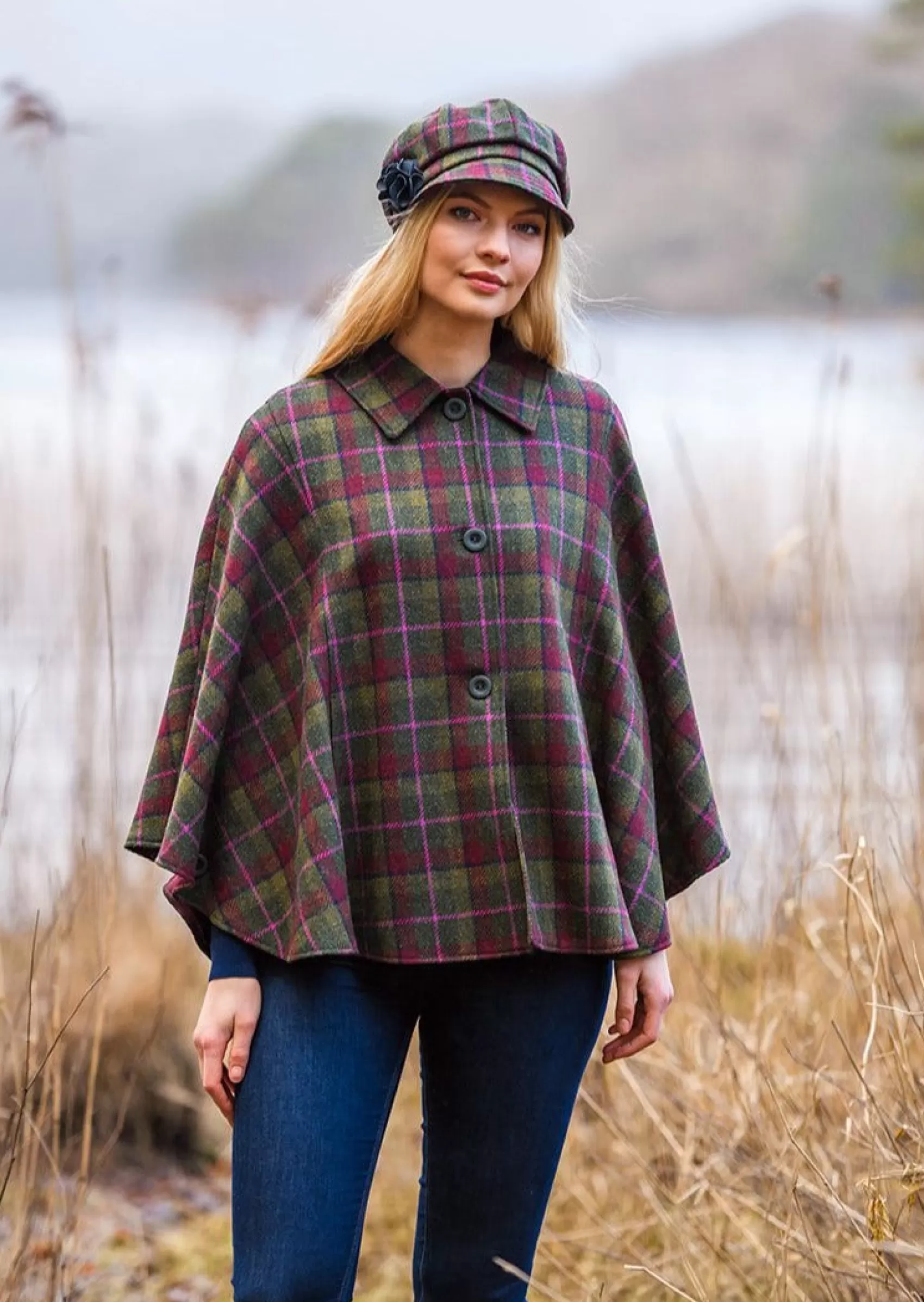 Ponchos / Capes / Shawls^Mucros Weavers Mucros Country Cape | Olive Pink Check