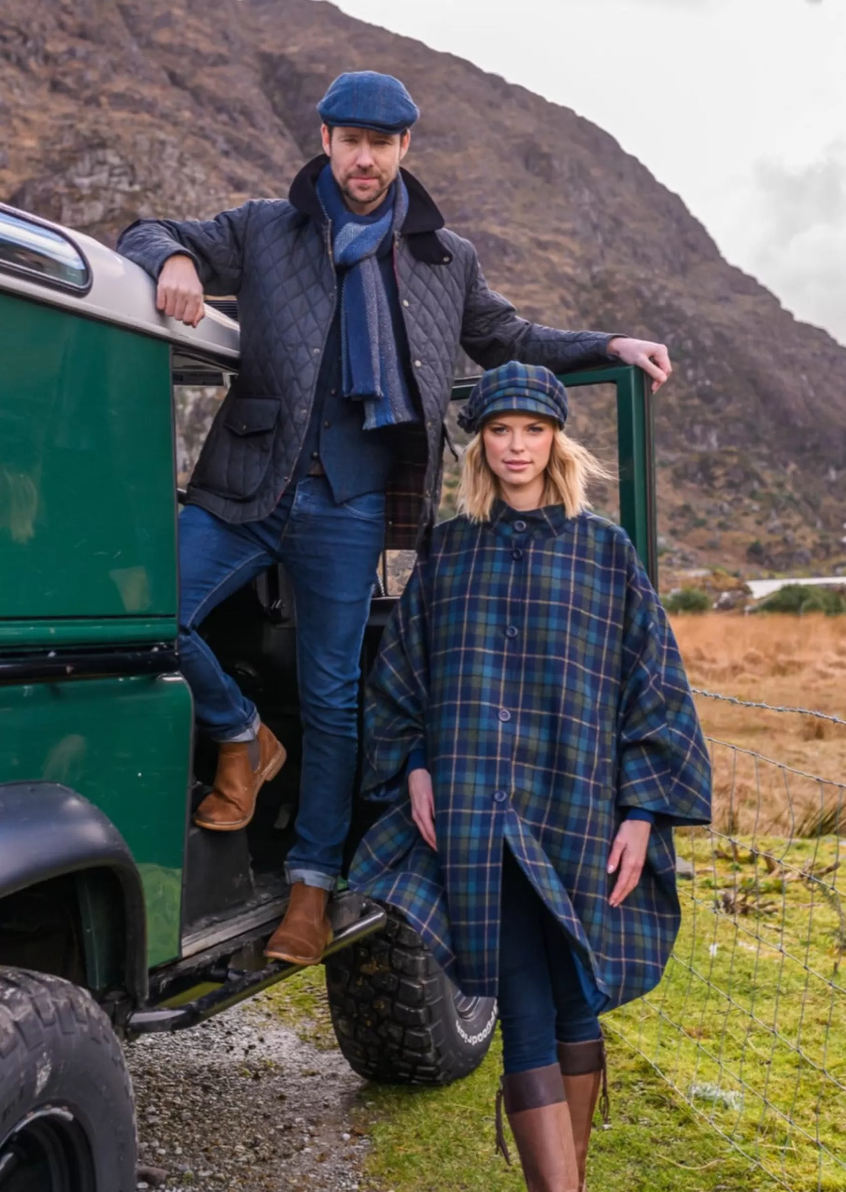 Ponchos / Capes / Shawls^Mucros Weavers Mucros Dunloe Cape | Navy Green Check