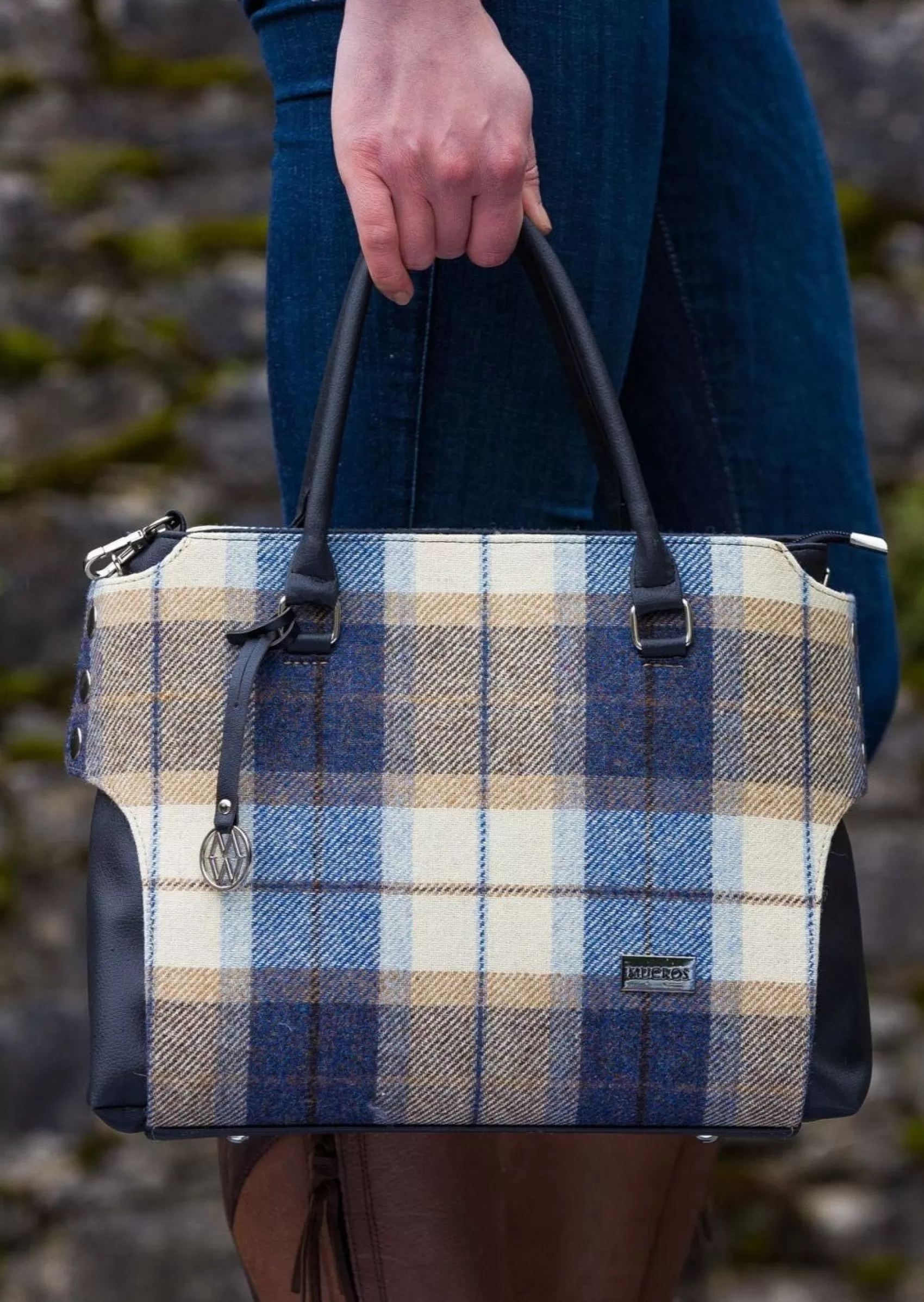 Tweed & Leather Bags^Mucros Weavers Mucros Emily bag | Blue Check