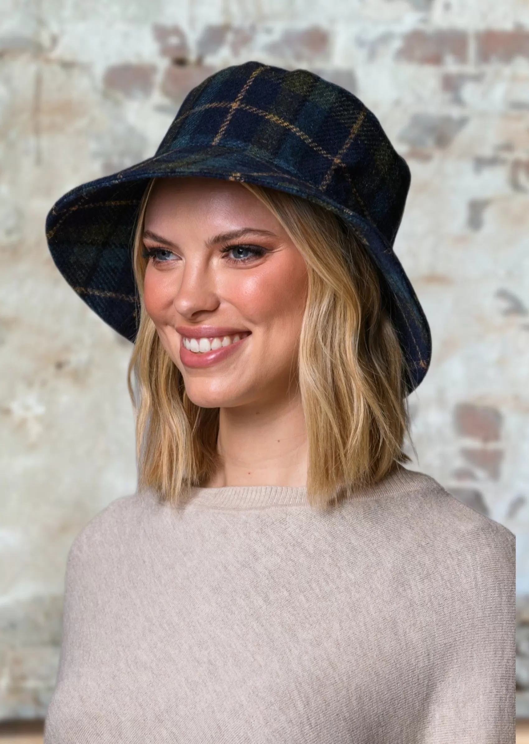 Hats & Caps^Mucros Weavers Mucros Erin Hat | Navy Green Check