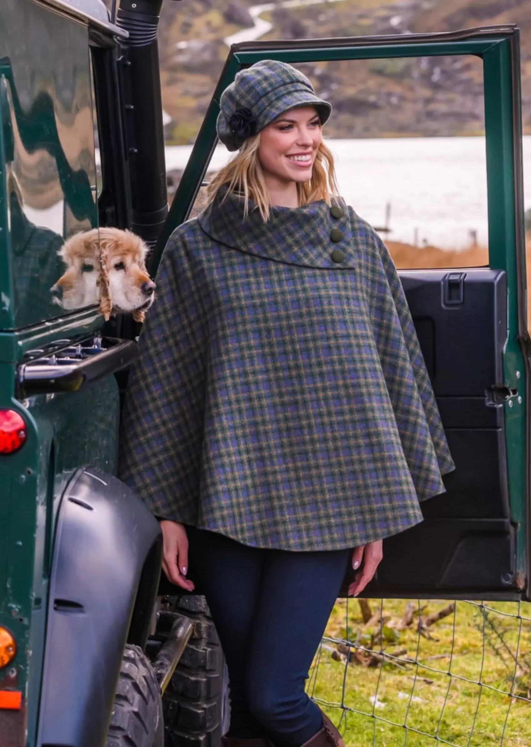 Ponchos / Capes / Shawls^Mucros Weavers Mucros Poncho