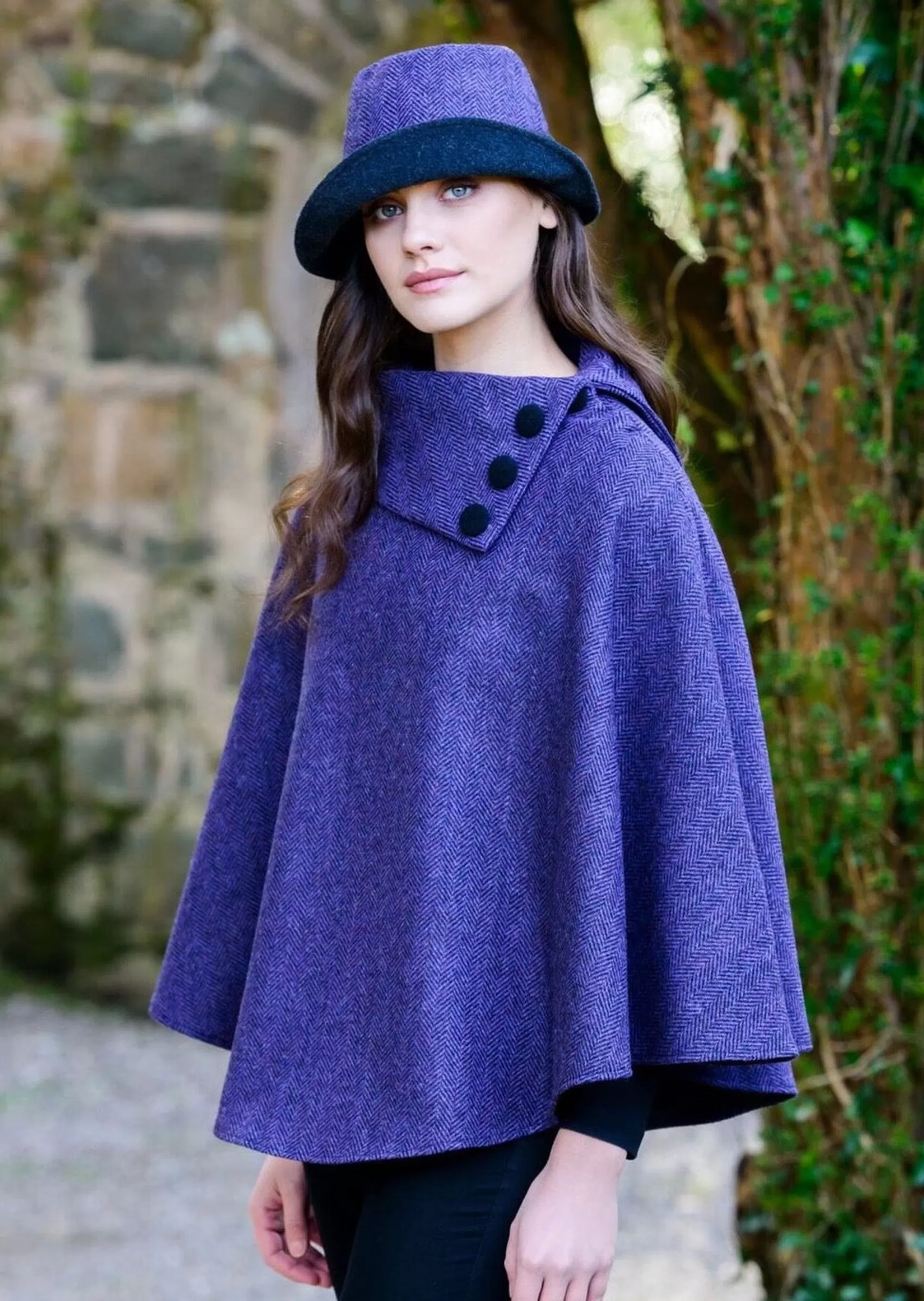 Ponchos / Capes / Shawls^Mucros Weavers Mucros Poncho | Purple Herringbone