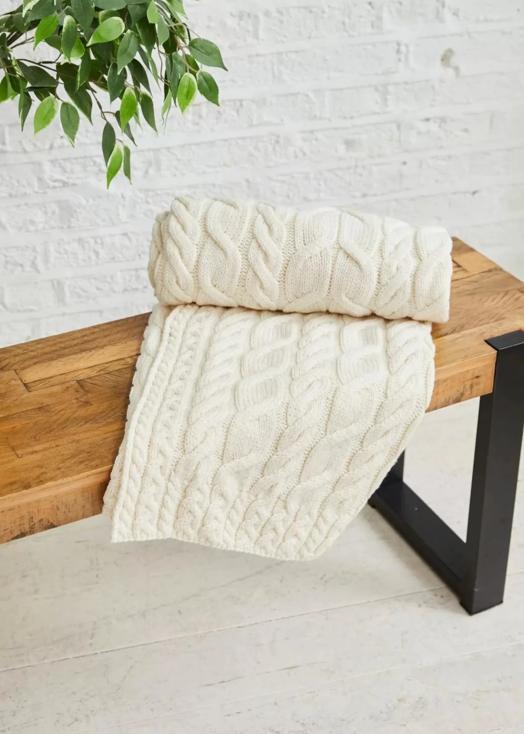 Blankets & Throws | Wool Blankets^Aran Woollen Mills Supersoft Aran Cable Throw | Natural